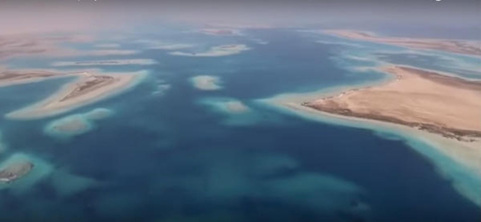 Ist aber in Saudi-Arabien. Auf 50 Inseln im Roten Meer sollen Ferienresorts entstehen.