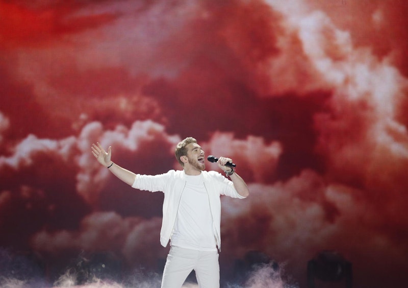 Nathan Trent singt "Running on Air" beim ESC-Finale