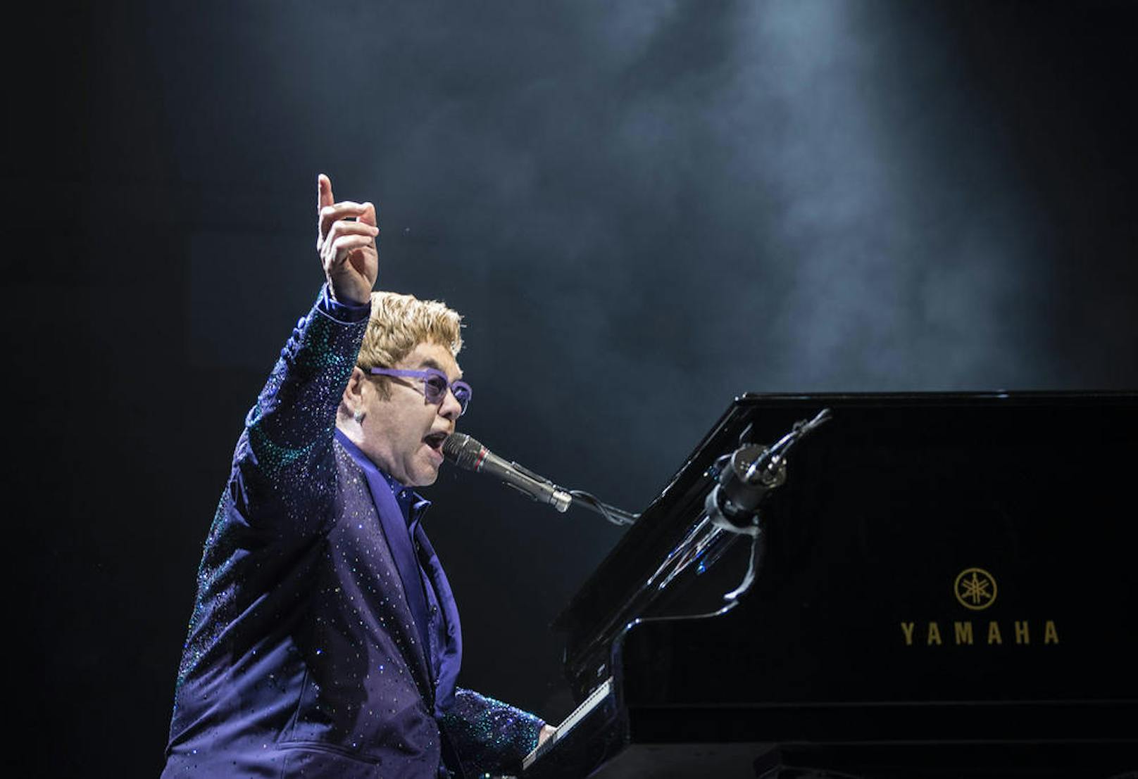 Elton John live