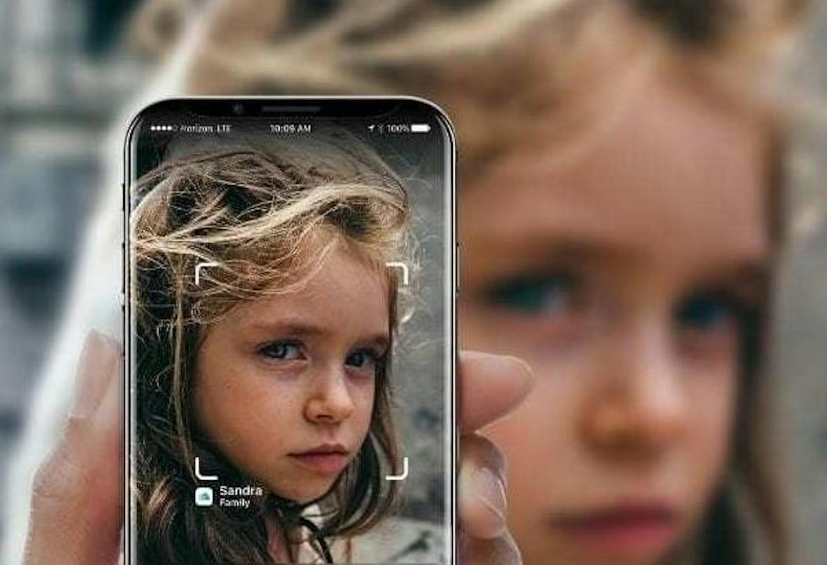 Lässt sich das nächste iPhone per Gesichtserkennung entsperren? Ja, sagt Bloomberg.com in einem aktuellen Bericht. Mit dem neuen 3D-Scanner sollen Nutzer nicht nur das iPhone entsperren, sondern auch Zahlungen auslösen können. Der Designer Gabor Balogh hat eine ähnliche Funktion schon vor längerer Zeit als Konzept entworfen.