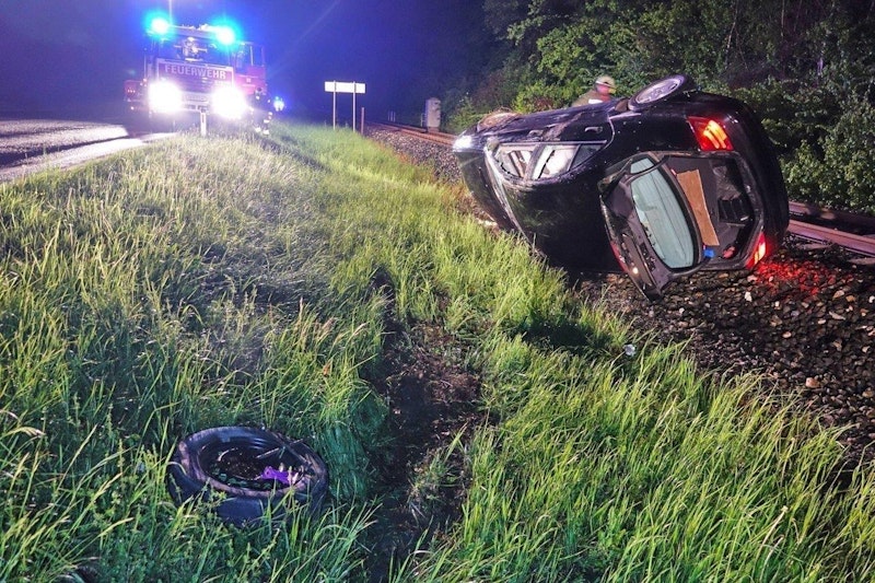 Das Auto wurde schwer beschädigt, der Lenker blieb unverletzt.