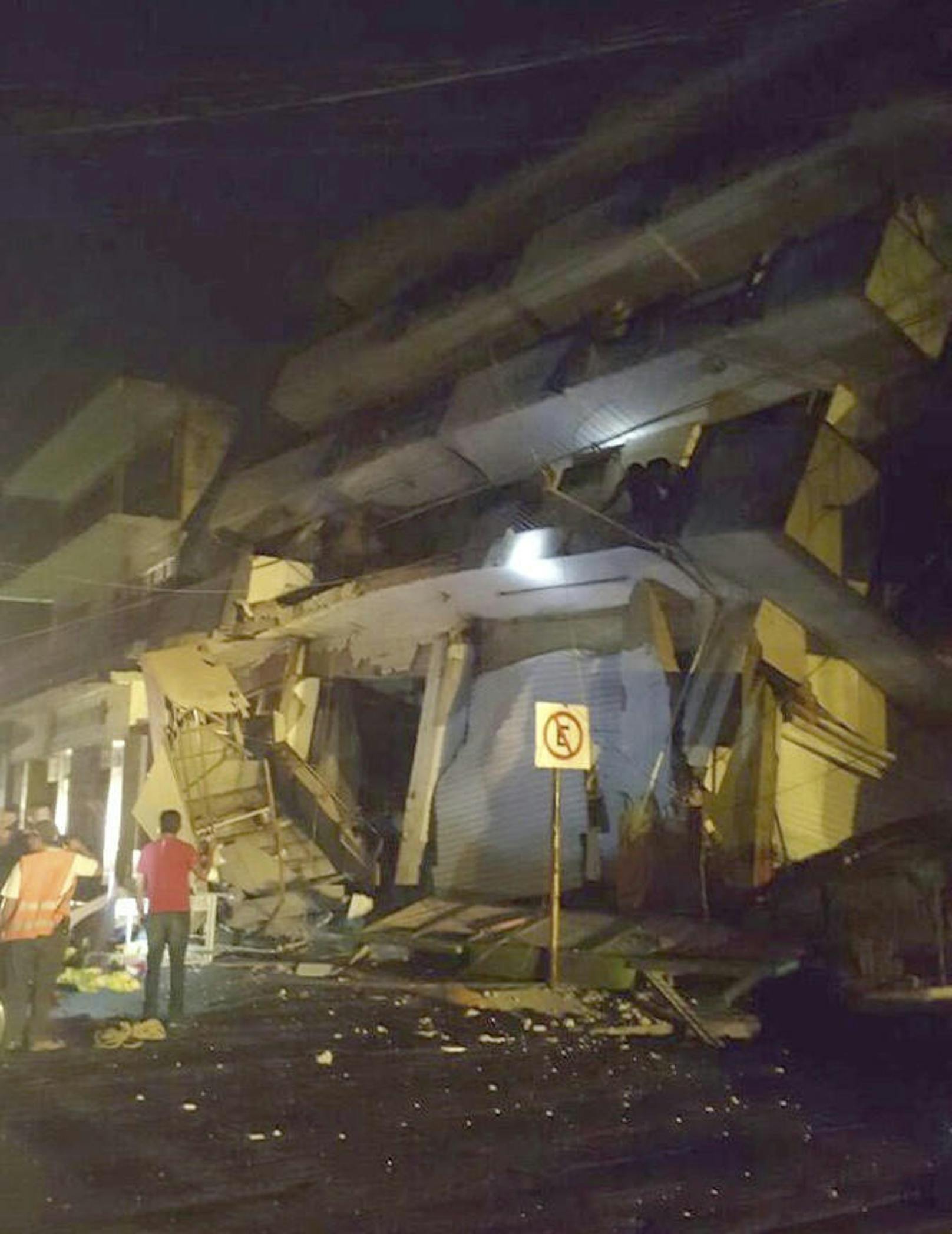 In der Stadt Matias Romero im Bundesstaat Oaxaca ist ein Haus eingestürzt.