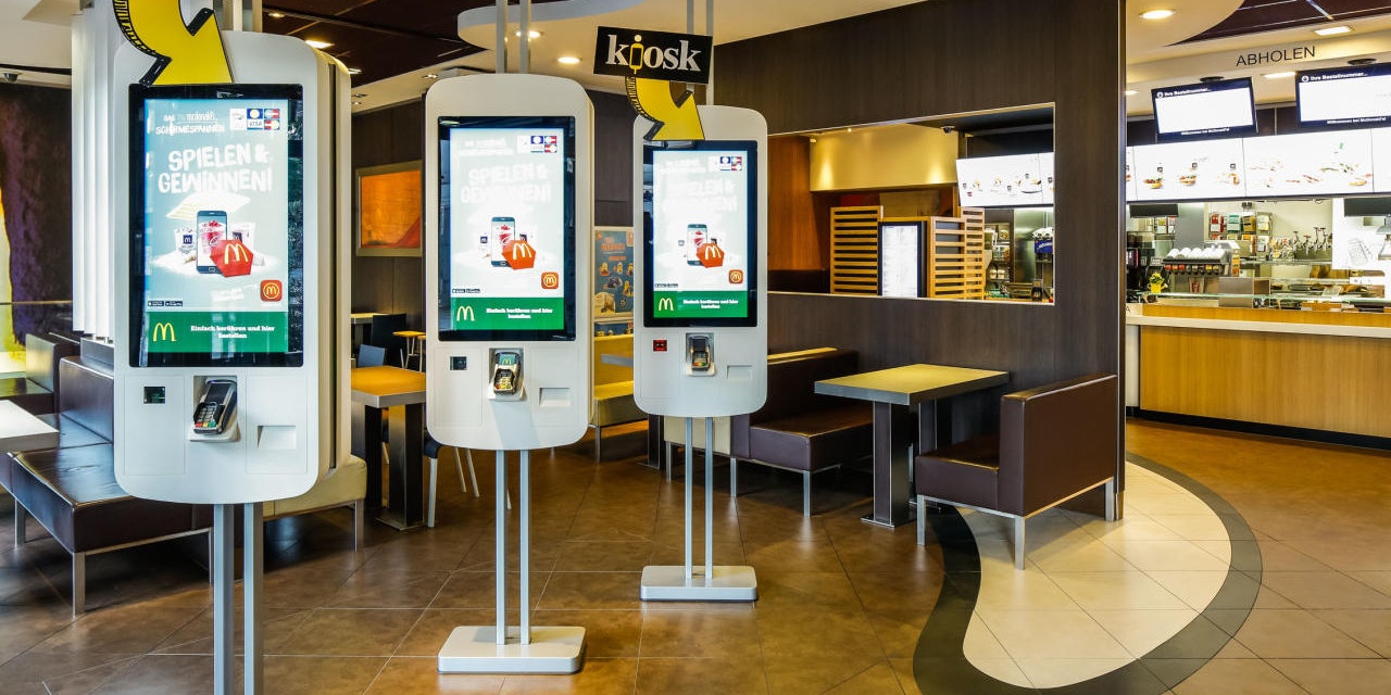 Erste McDonalds-Filiale am Wiener Schwarzenbergplatz 2017