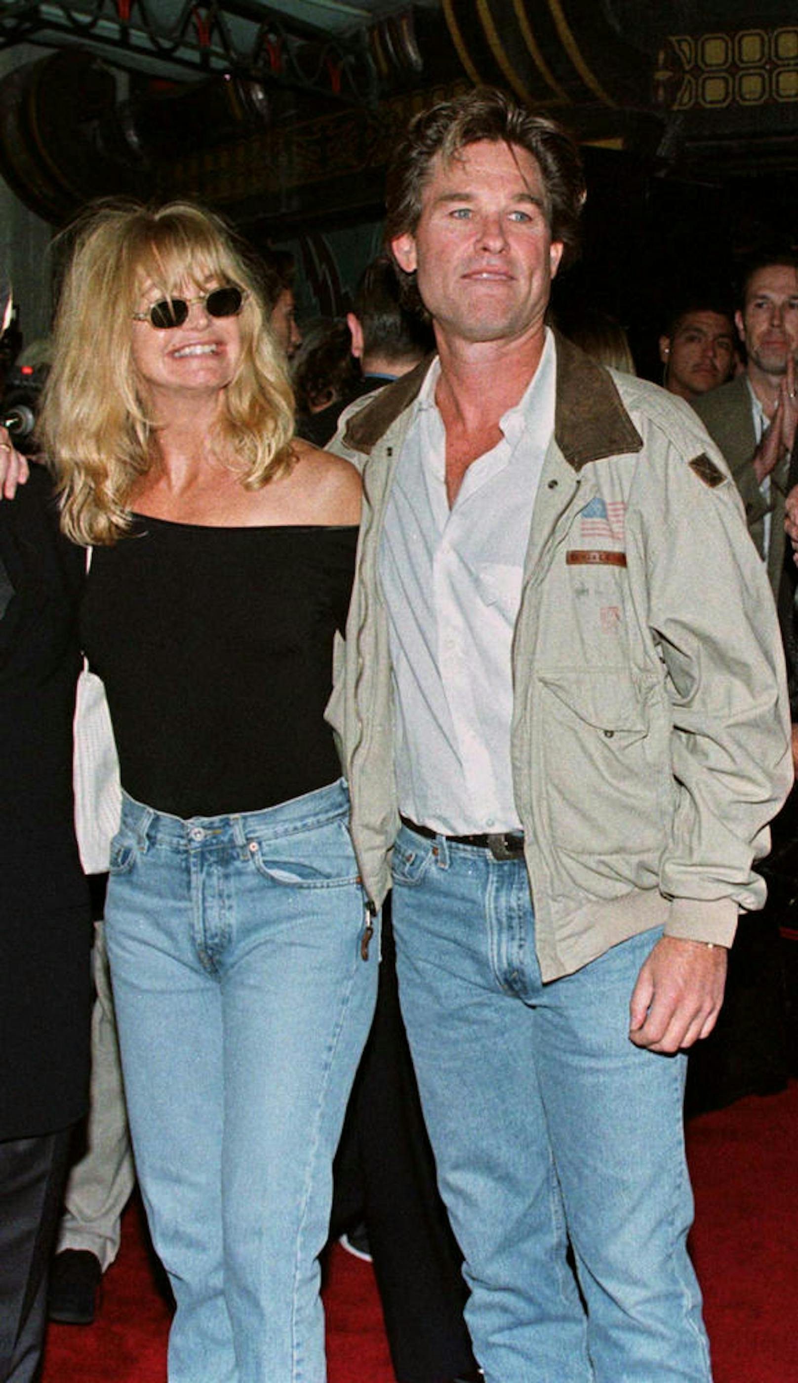 Kurt Russell und Goldie Hawn bei der Premiere von "Soldier" in Hollywood.