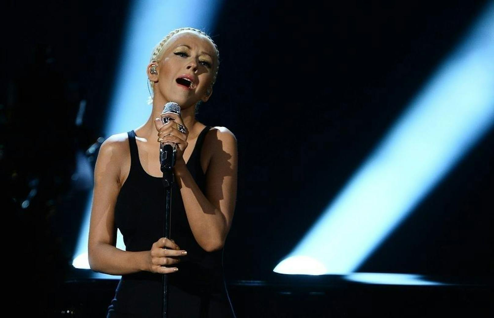24.11.2013
Singer Christina performt bei  American Music Awards in LA
