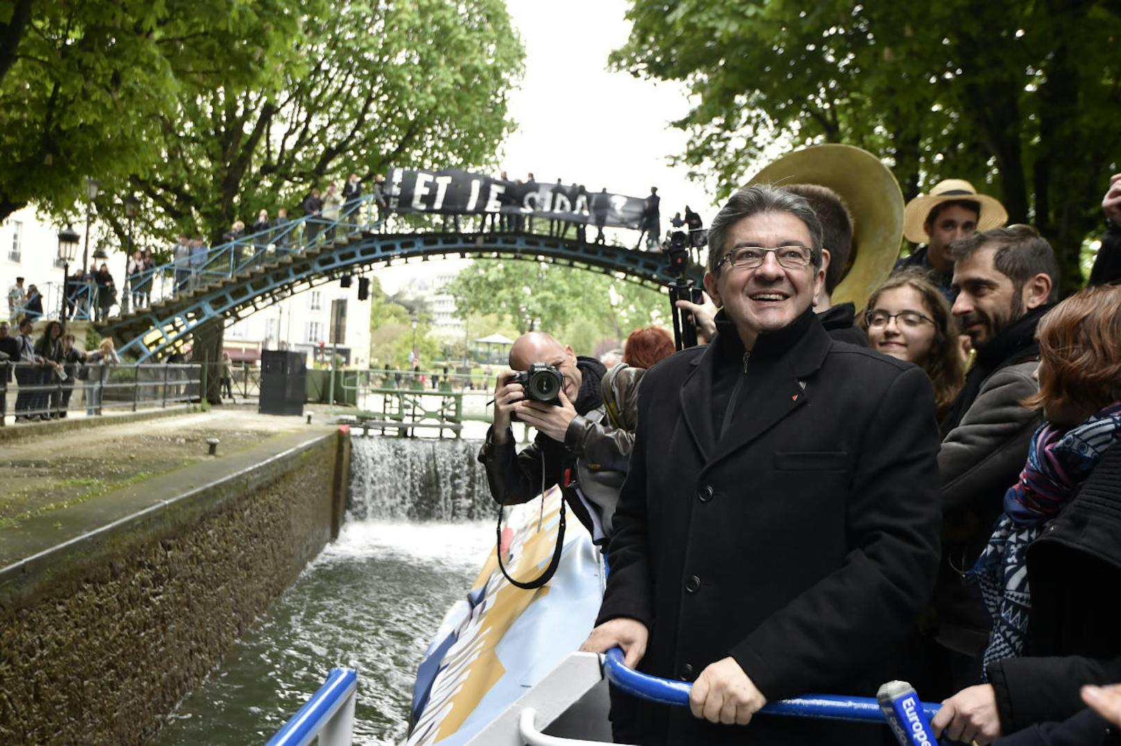 17. April 2017: Jean-Luc Melenchon bei einer Bootsfahrt auf dem Canal Saint-Martin in Paris