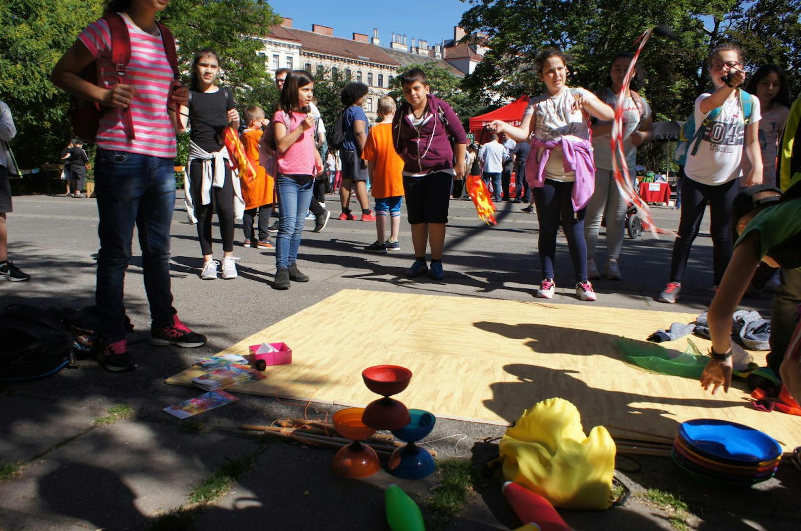 Spiel und Spaß beim "Reumädchenplatz"-Fest