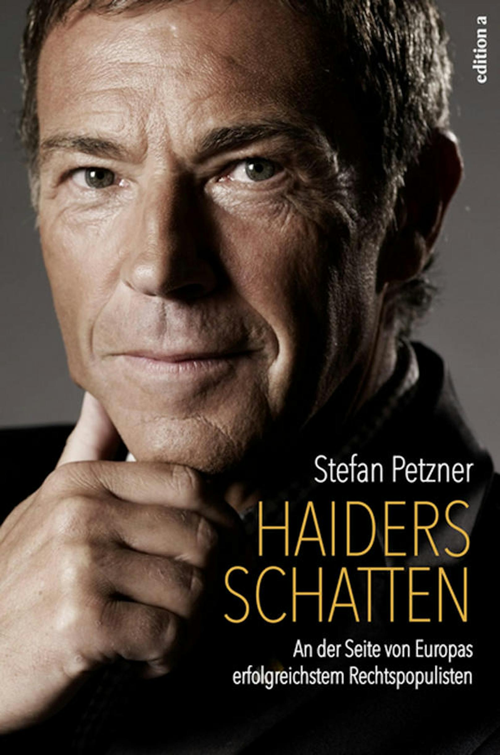 In einem früheren Buch widmete sich Petzner dem verstorbenen Haider.
