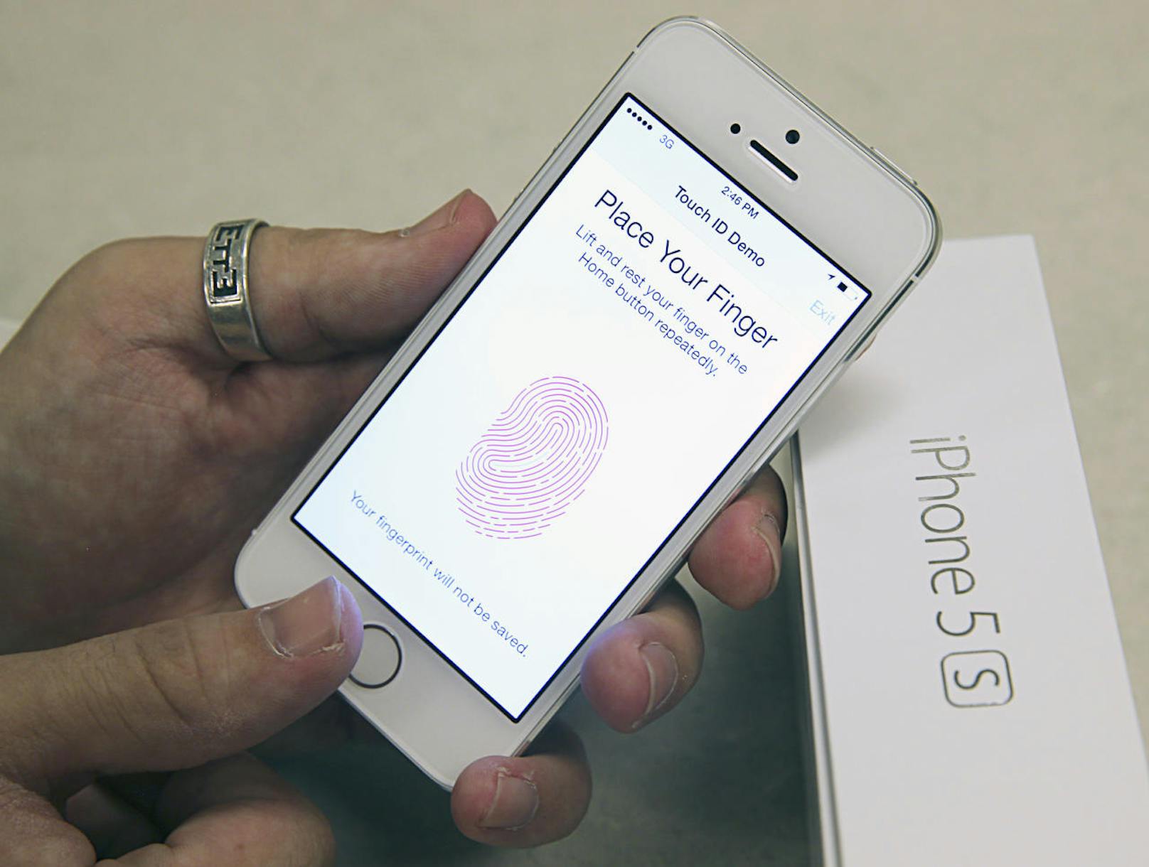 Die 3D-Gesichtserkennung bei Apple soll einst den Fingerabdruckscanner ersetzen, berichtet der Insider. Apple setzt seit 2013 auf Fingerabdrucksensoren.