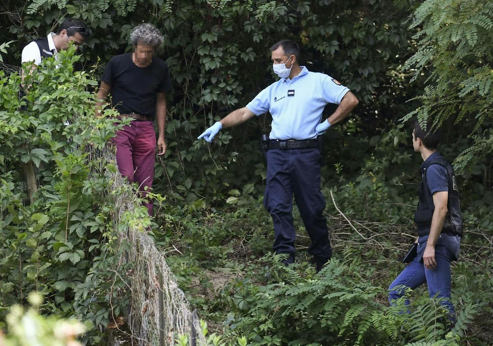 Die gesamte Umgebung der Gemeinde Pont-de-Beauvoisin wurde von den Einsatzkräften durchkämmt und zahlreichen Freiwilligen. Bis jetzt konnte das Kind noch nicht gefunden werden. (4. September 2017)