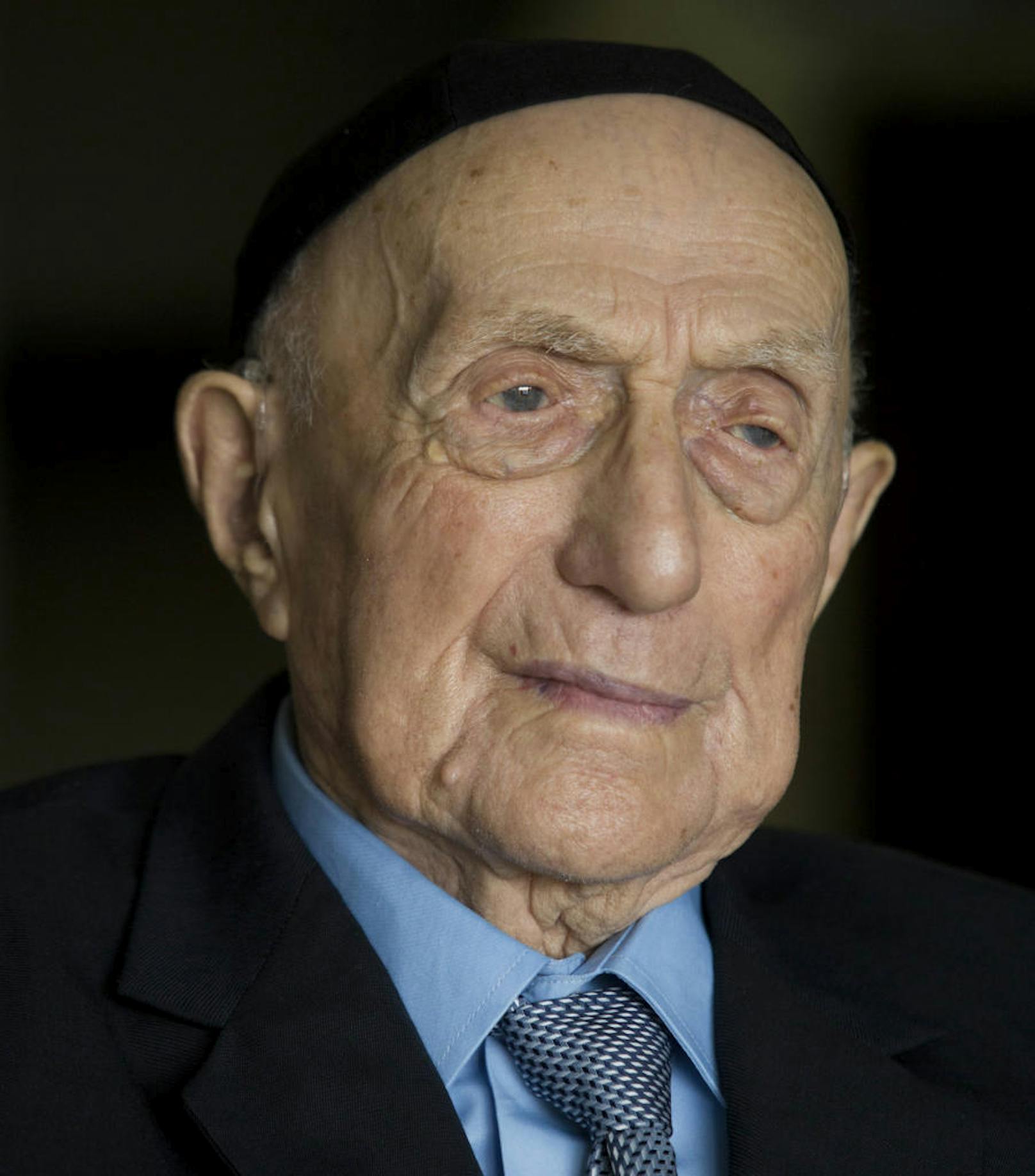 Jetzt ist der älteste Holocaust-Überlebende der Welt im Alter von 113 Jahren in Haifa (Israel) verstorben.