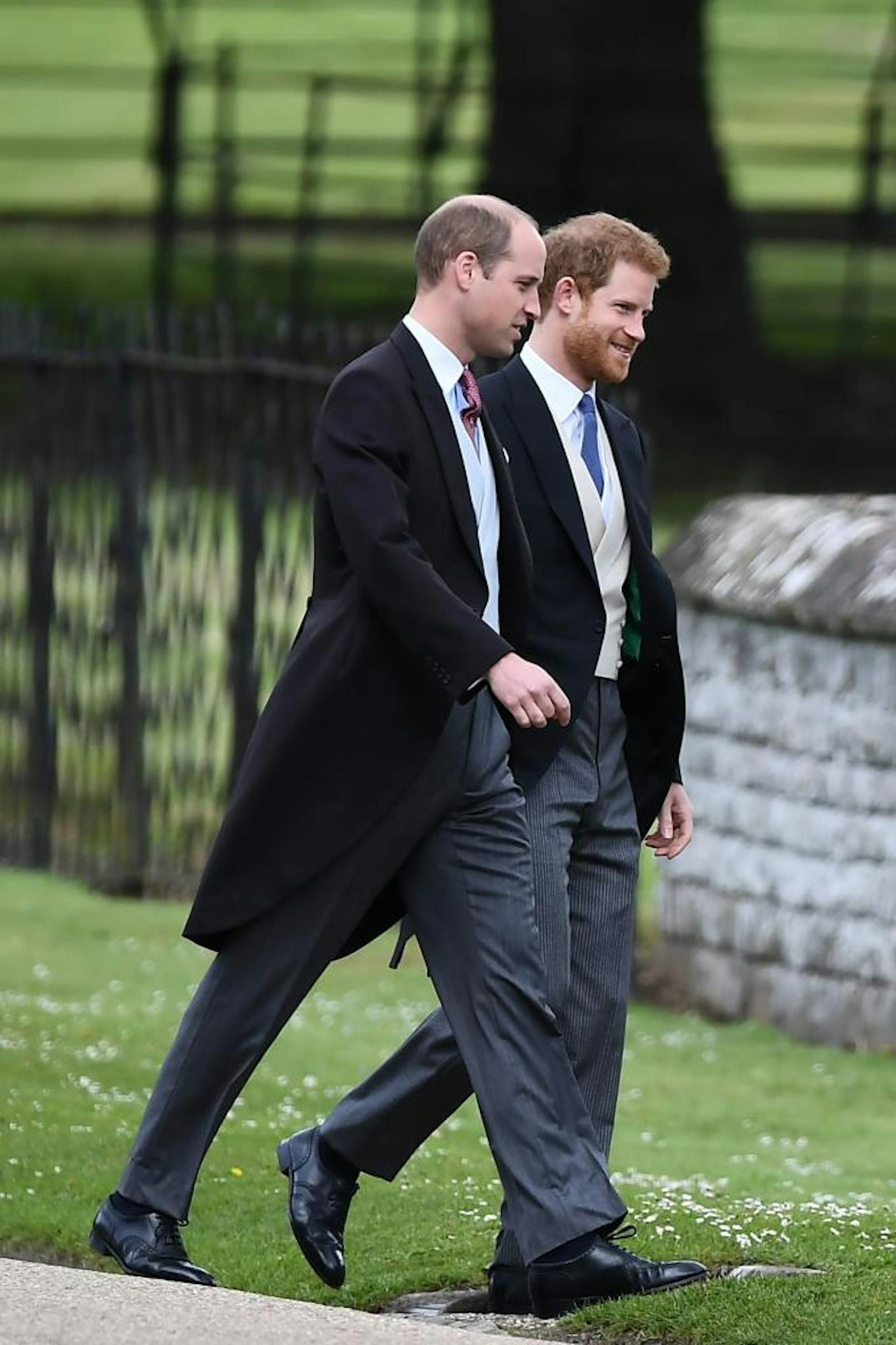 Prinz Harry und Prinz William auf der Hochzeit von Pippa Middleton und James Matthews.