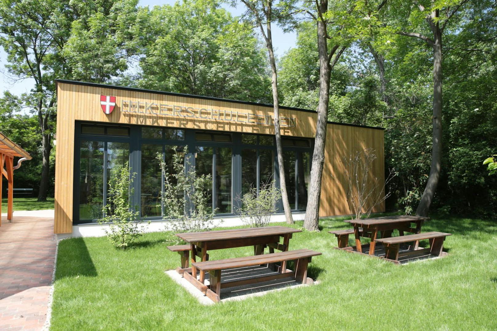 Neue Imker-Schule im Donaupark