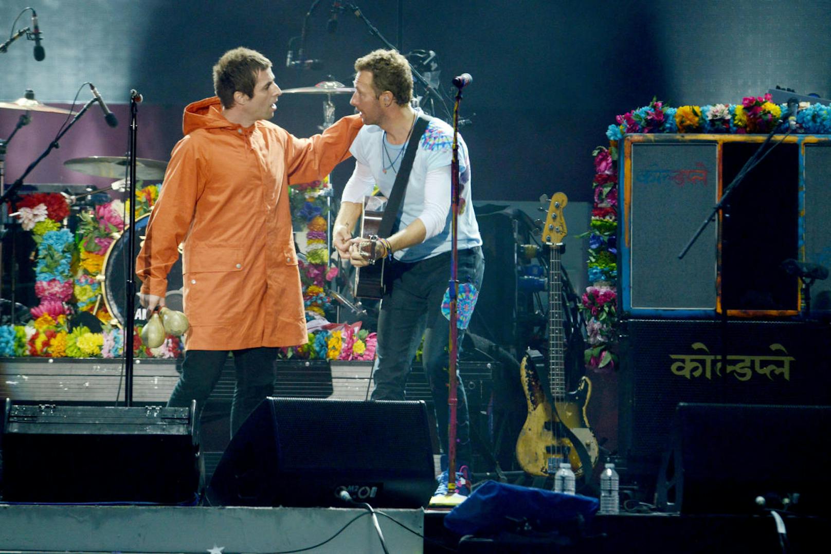 Liam Gallagher und Chris Martin beim One Love Manchester Benefizkonzert