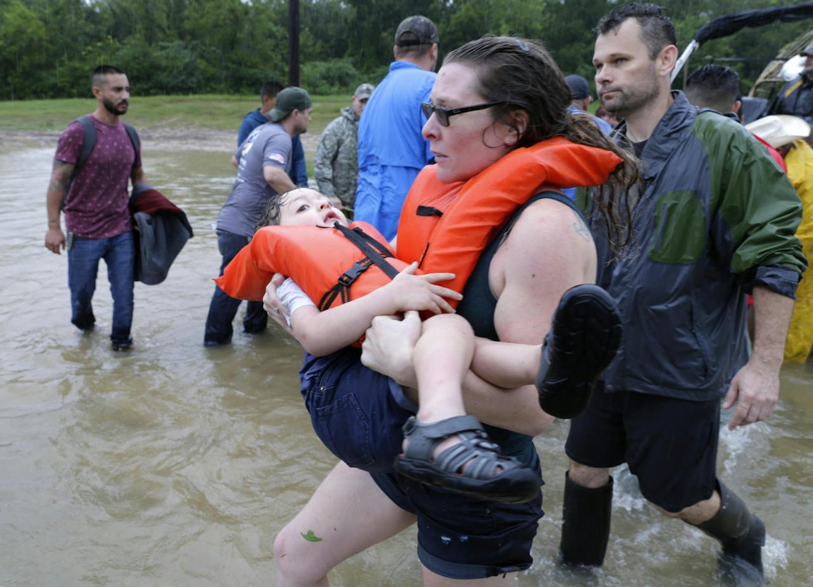 Die viertgrößte Stadt der USA wurde von heftigen Überschwemmungen heimgesucht.