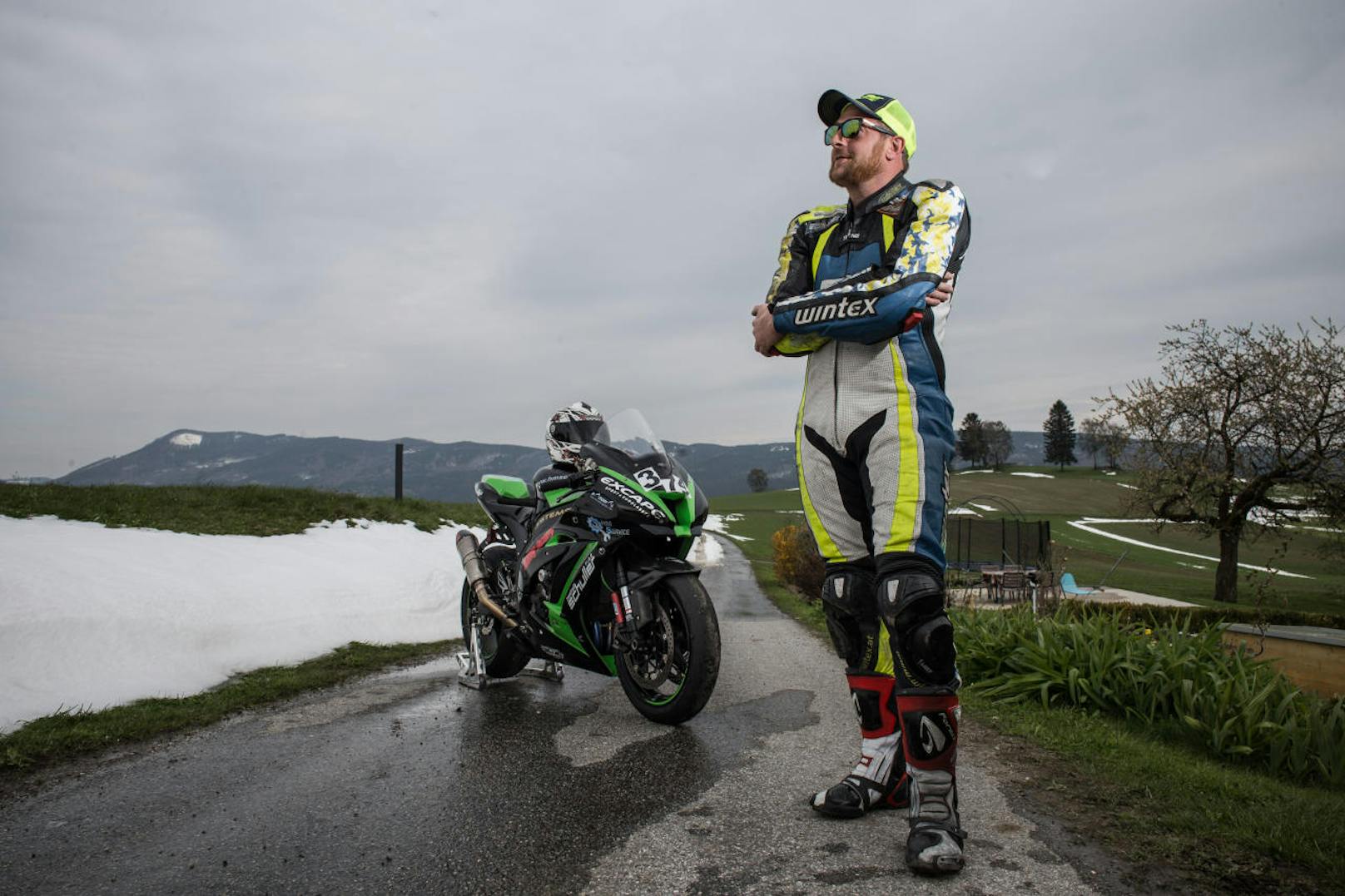 Andreas Gang mit seinem Baby: eine Kawasaki ZX10R