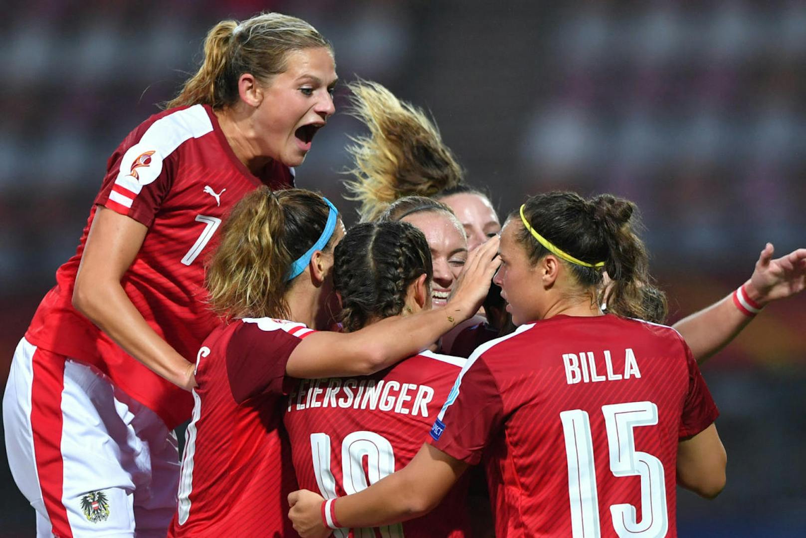 Österreichs Fußball-Damen jubeln gegen Island