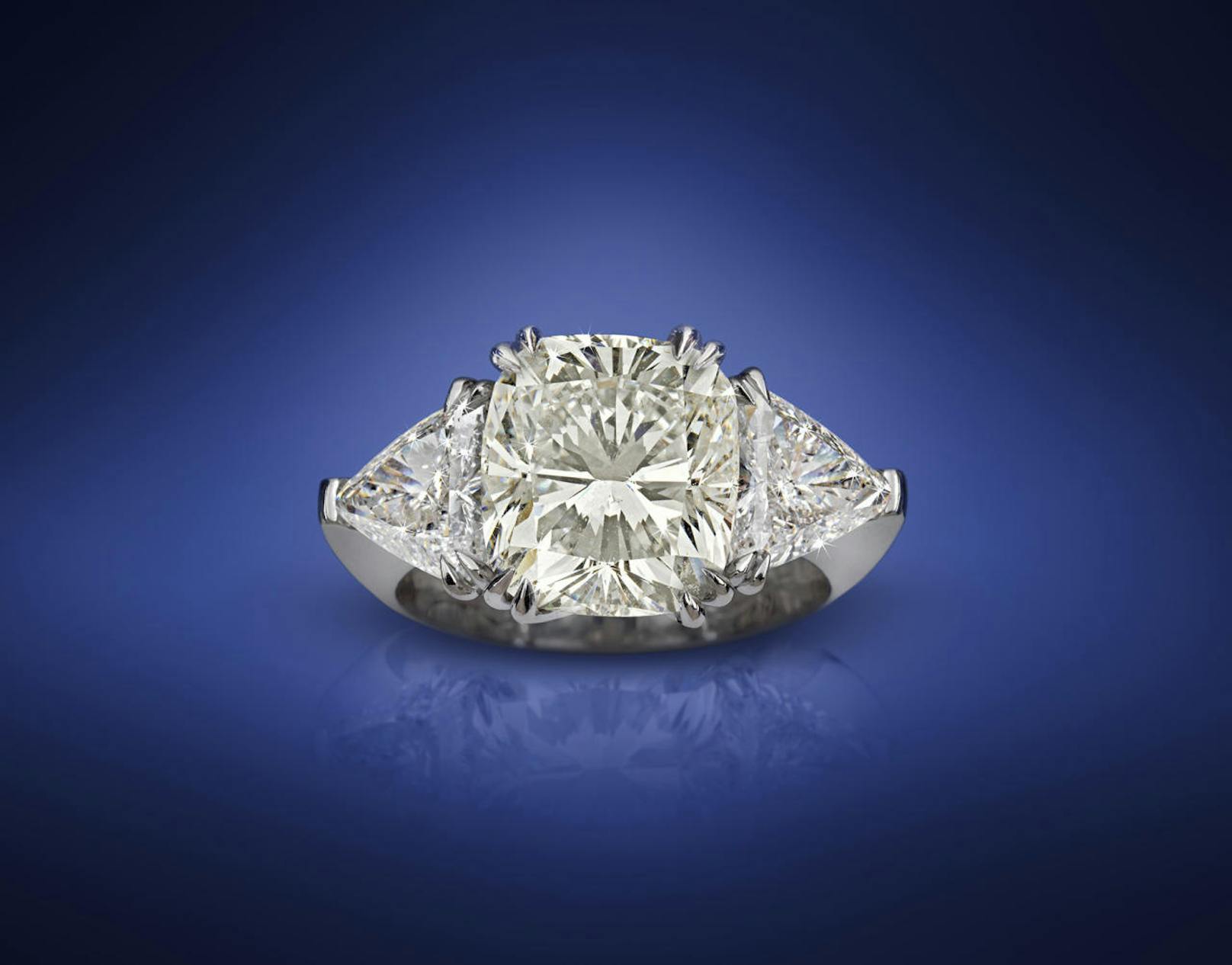 Dorotheum Auktion Juwelen (27.4.2017): Das teuerste Stück der Auktion:
Diamantring zusammen ca. 7,57 ct, 100.000-150.000 Euro