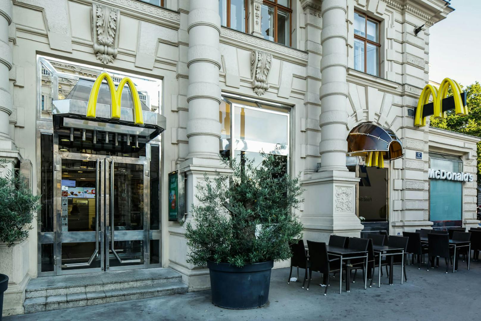 Erste McDonalds-Filiale am Wiener Schwarzenbergplatz 2017
