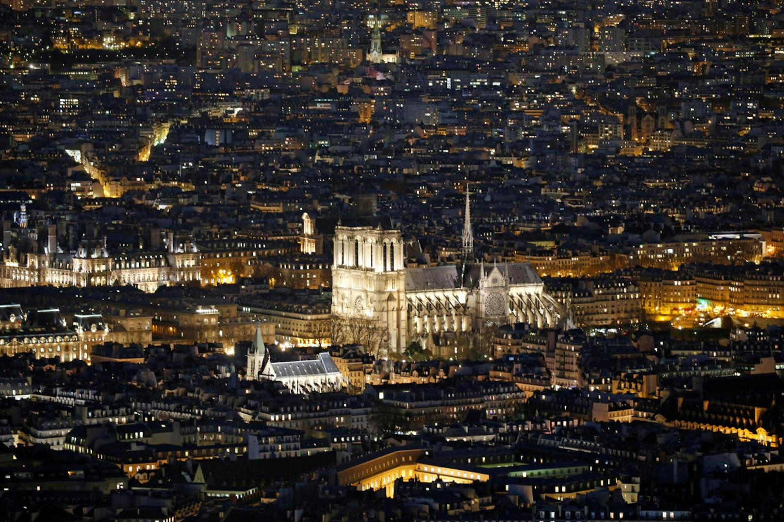 Platz 6: Kathedrale Notre-Dame de Paris, Frankreich, 1.330.688