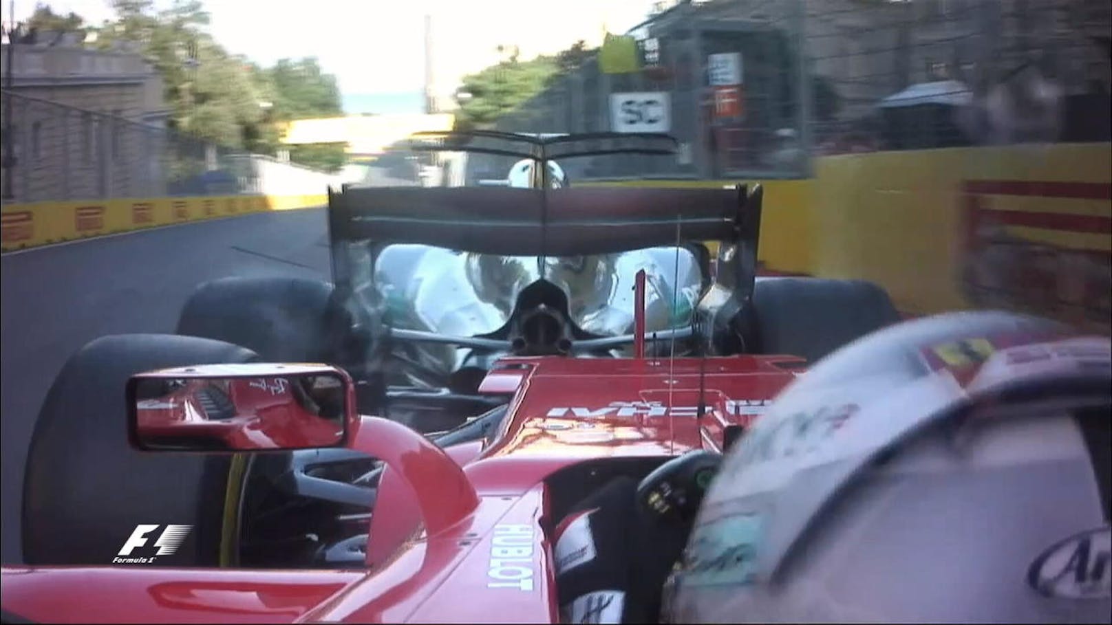 Aufreger beim Formel-1-Rennen in Baku! Ferrari-Star Sebastian Vettel kracht in der Safety-Car-Phase in das Heck von Mercedes-Pilot Lewis Hamilton.