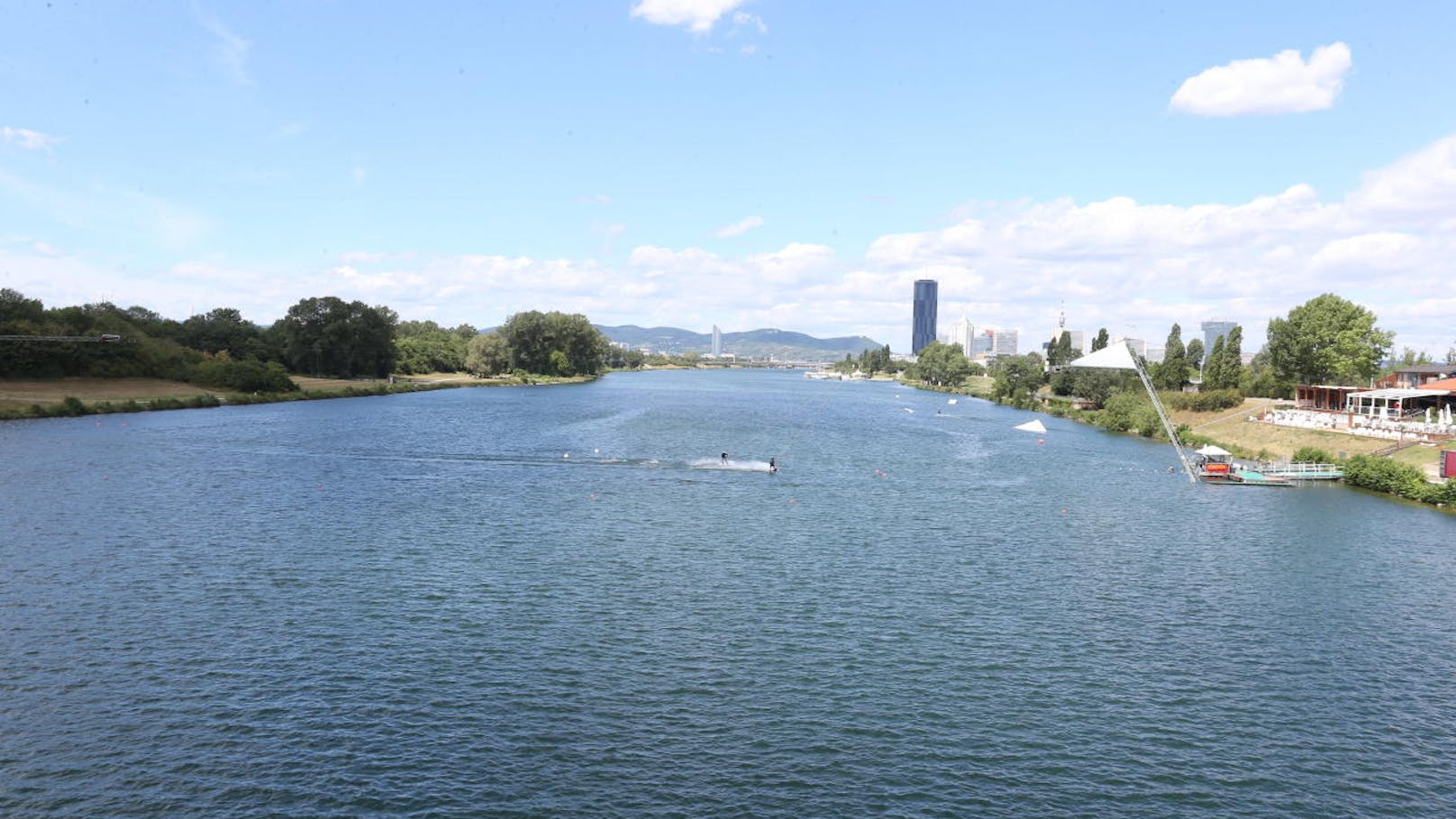In der Neuen Donau gilt ab sofort ein Badeverbot.