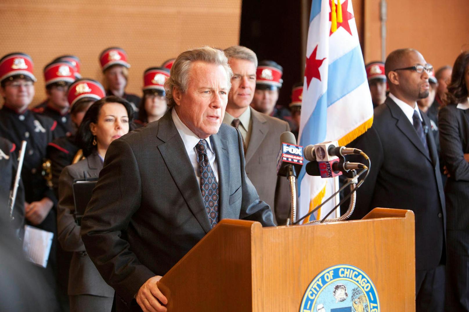 In einer Folge der TV-Serie "The Chicago Code" (2011) als Bürgermeister McGuinness.