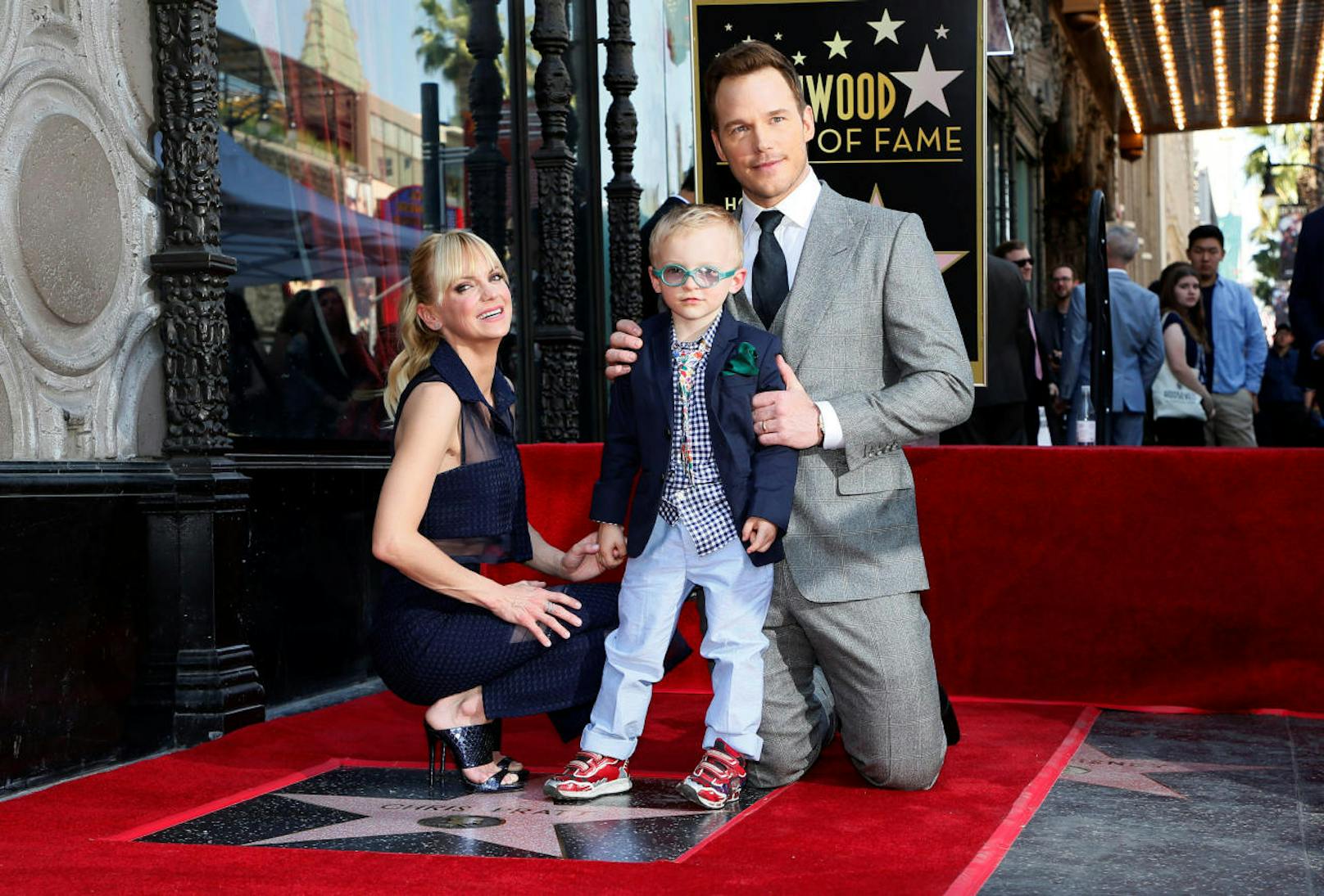 Ein Stern am "Walk of Fame": Chris Pratt mit Exfrau Anna Faris und Sohn Jack 2017.