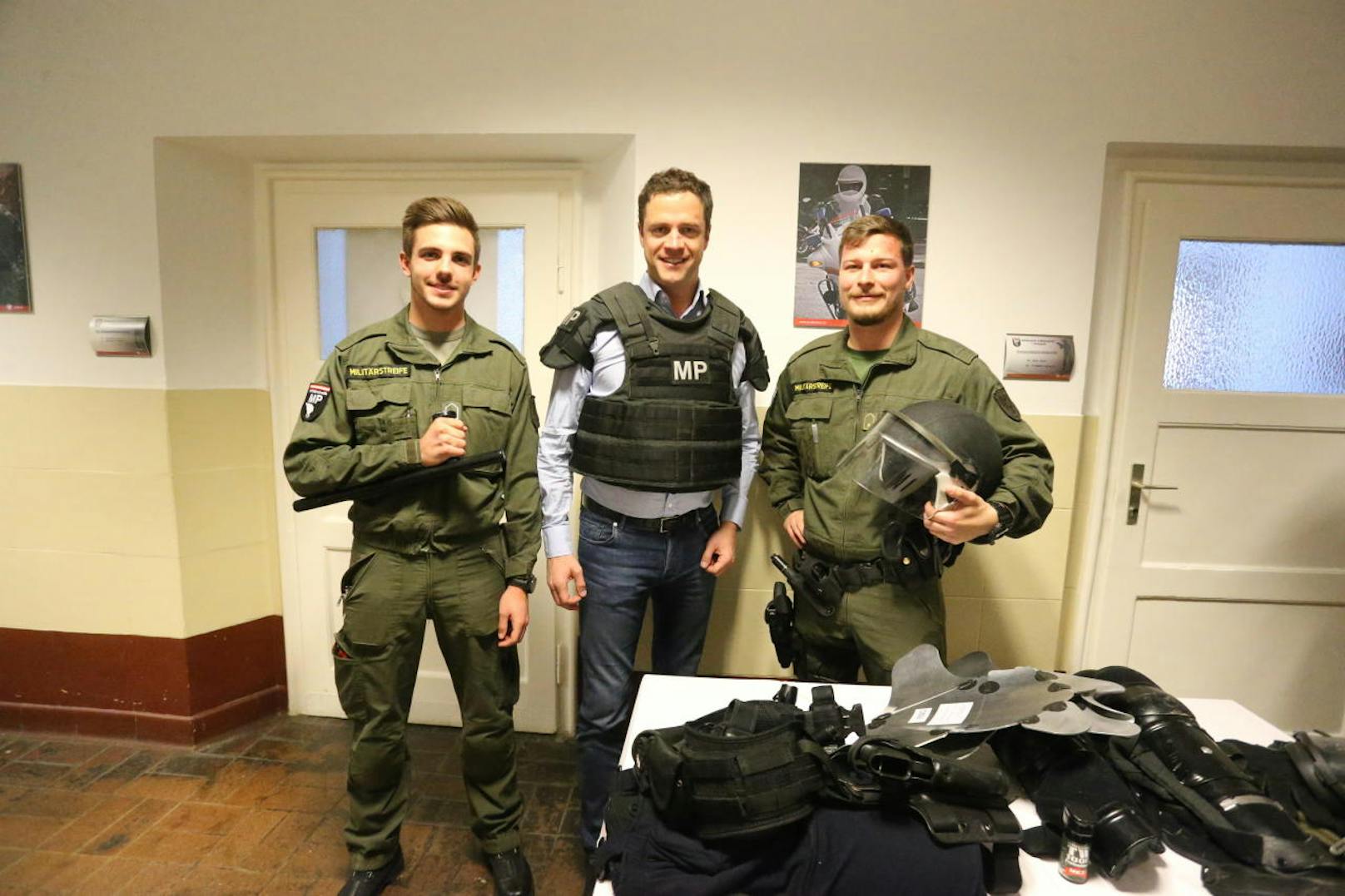 Im Zuge seiner Vizebürgermeister-Tour besuchte Johann Gudenus am Donnerstag den Spezialverband Kommando Militärstreife & Militärpolizei - kurz MP - in der Maria Theresien Kaserne in Wien.