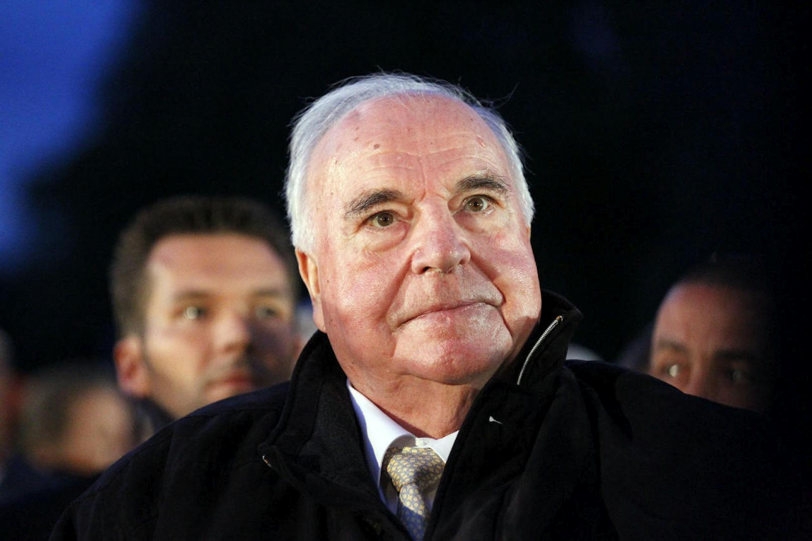 Helmut Kohl war von 1982 bis 1998 der sechste Bundeskanzler der Bundesrepublik Deutschland.