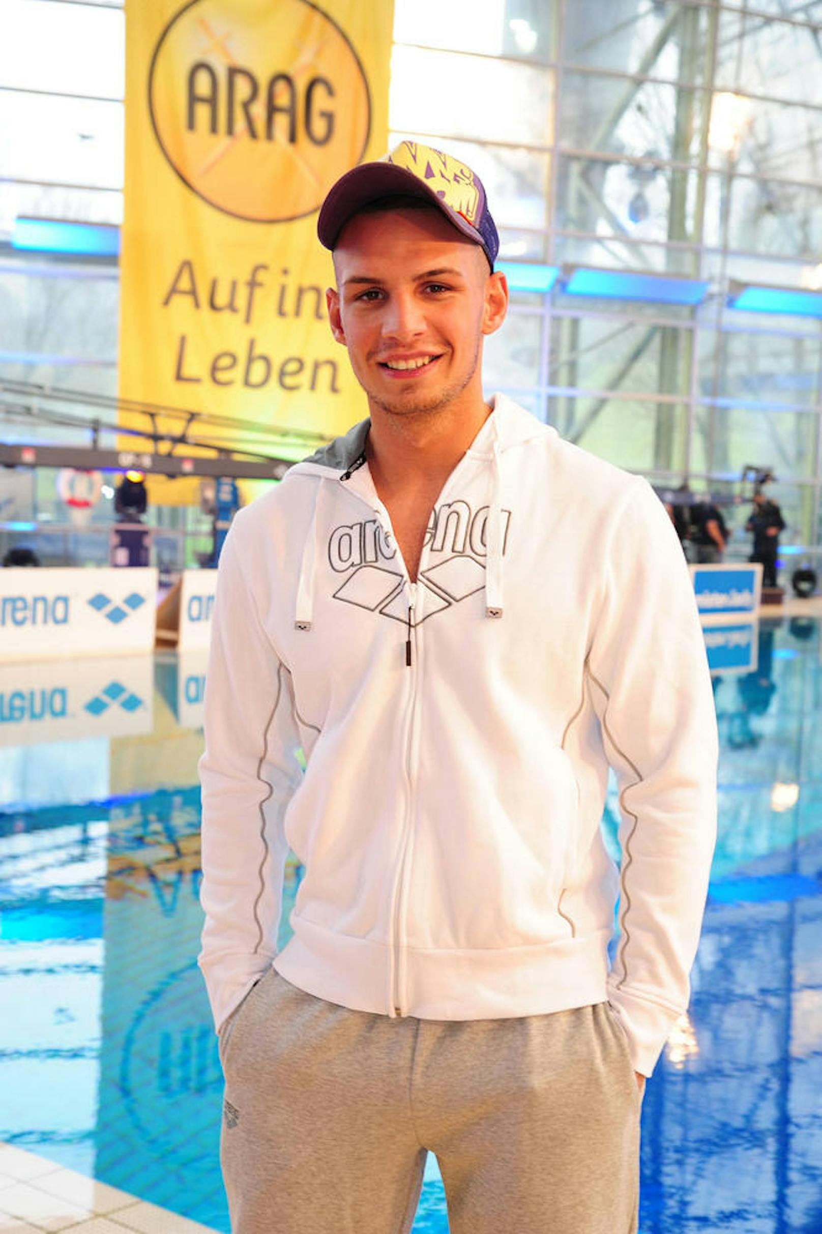 Pietro Lombardi beim Photocall zum TV total Turmspringen 2014 in München