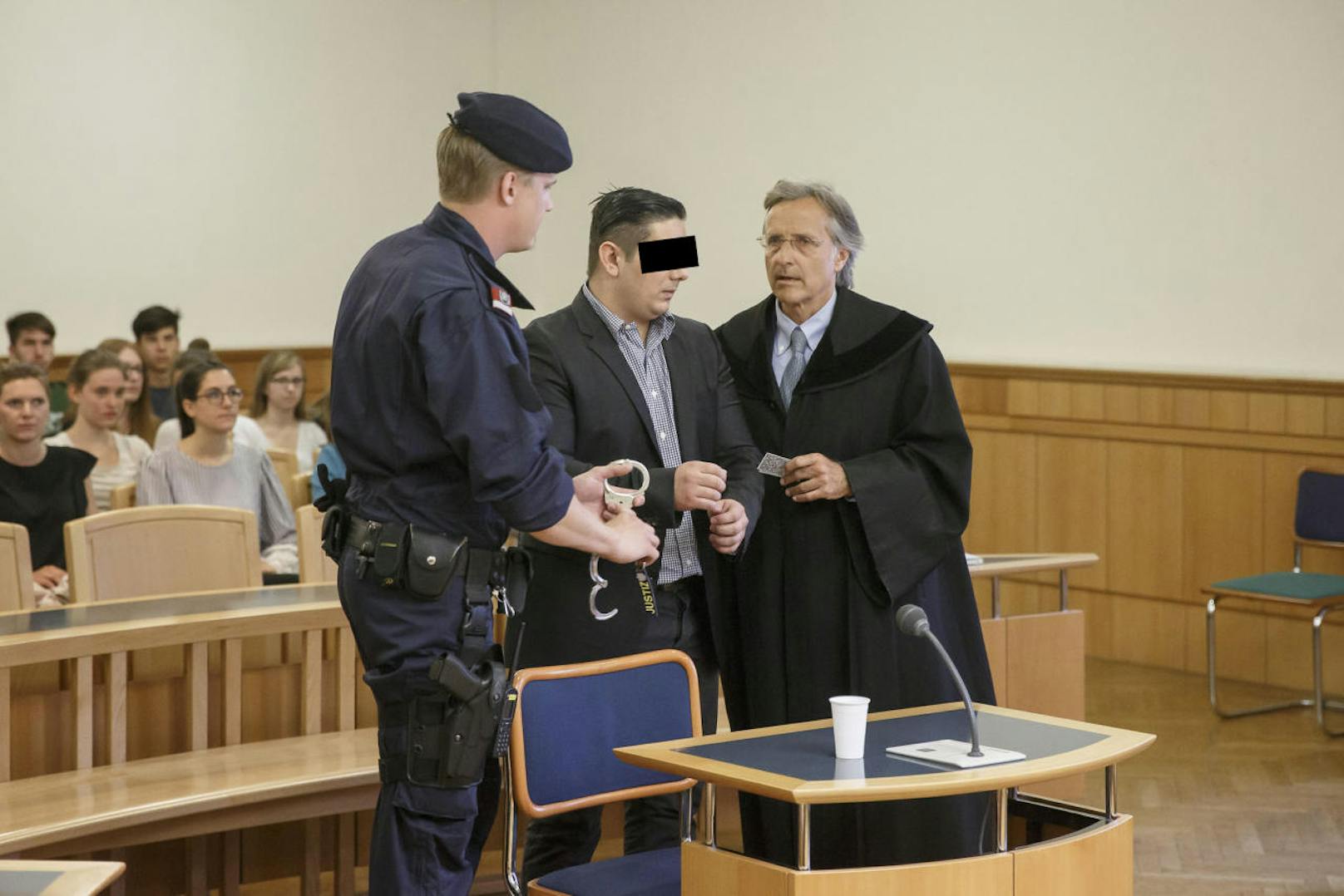 Dem 27-jährigen Wiener drohen bis zu zehn Jahre Haft.