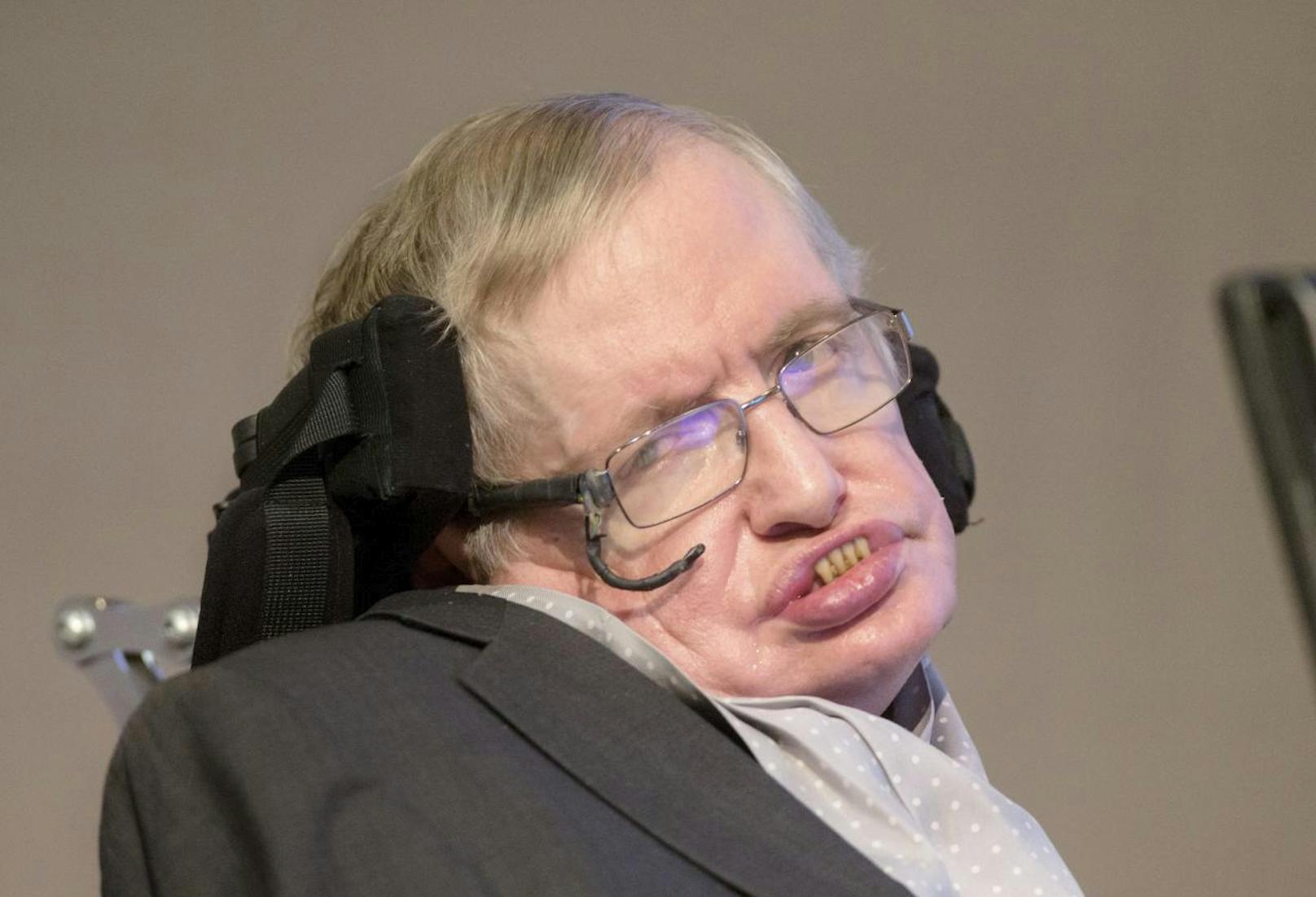 Hawking gibt der Menschheit noch 100 Jahre - dann löschen wir uns selbst aus.