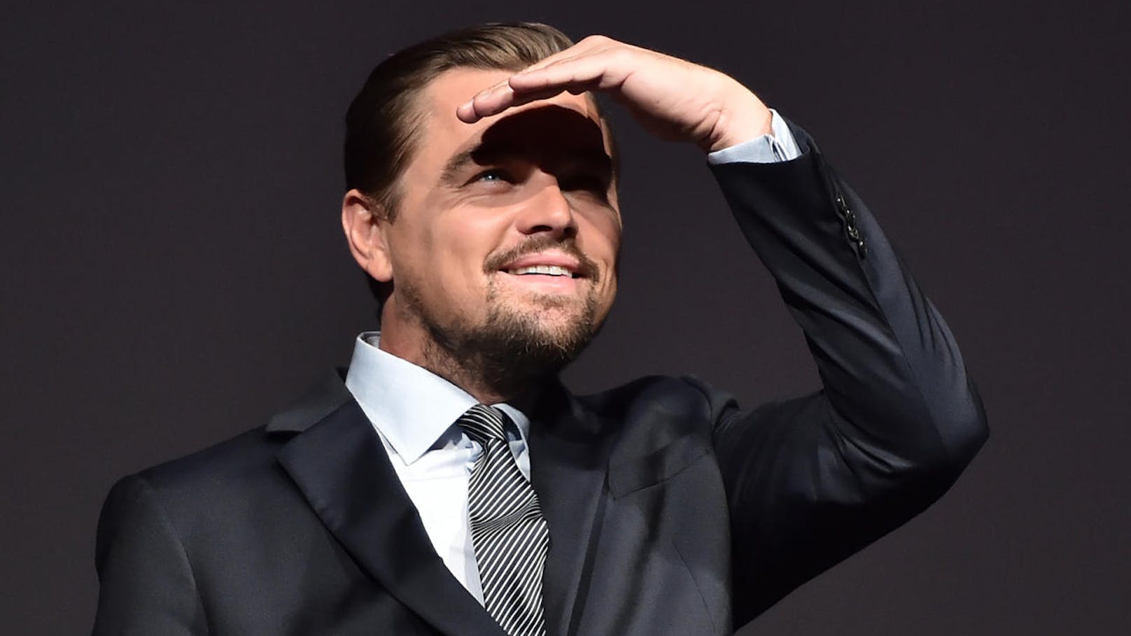 <strong>Leonardo DiCaprio</strong> (49) setzt sich seit langem für die Bewältigung der Klimakrise ein und hat bereits in der Vergangenheit demokratische Kandidaten unterstützt. Trump, so der Hollywoodstar weiter, "leugne weiterhin die Fakten" und "leugne die Wissenschaft".