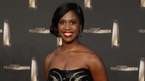 Tänzerin Motsi Mabuse posiert.