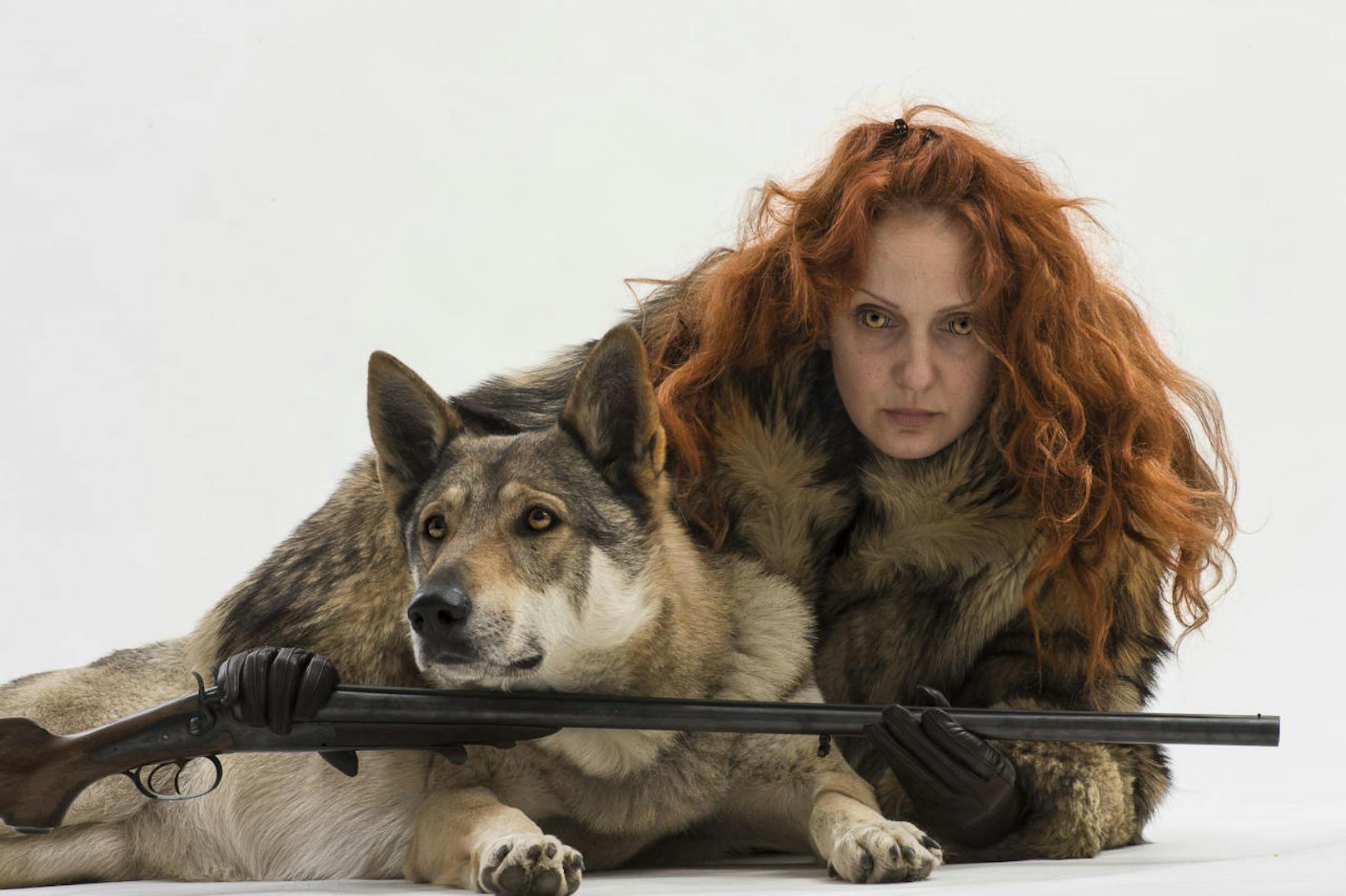 Maja Smrekar beschäftigt sich in ihrer Kunst auch mit der Beziehung von Wolf, Hund und Mensch.