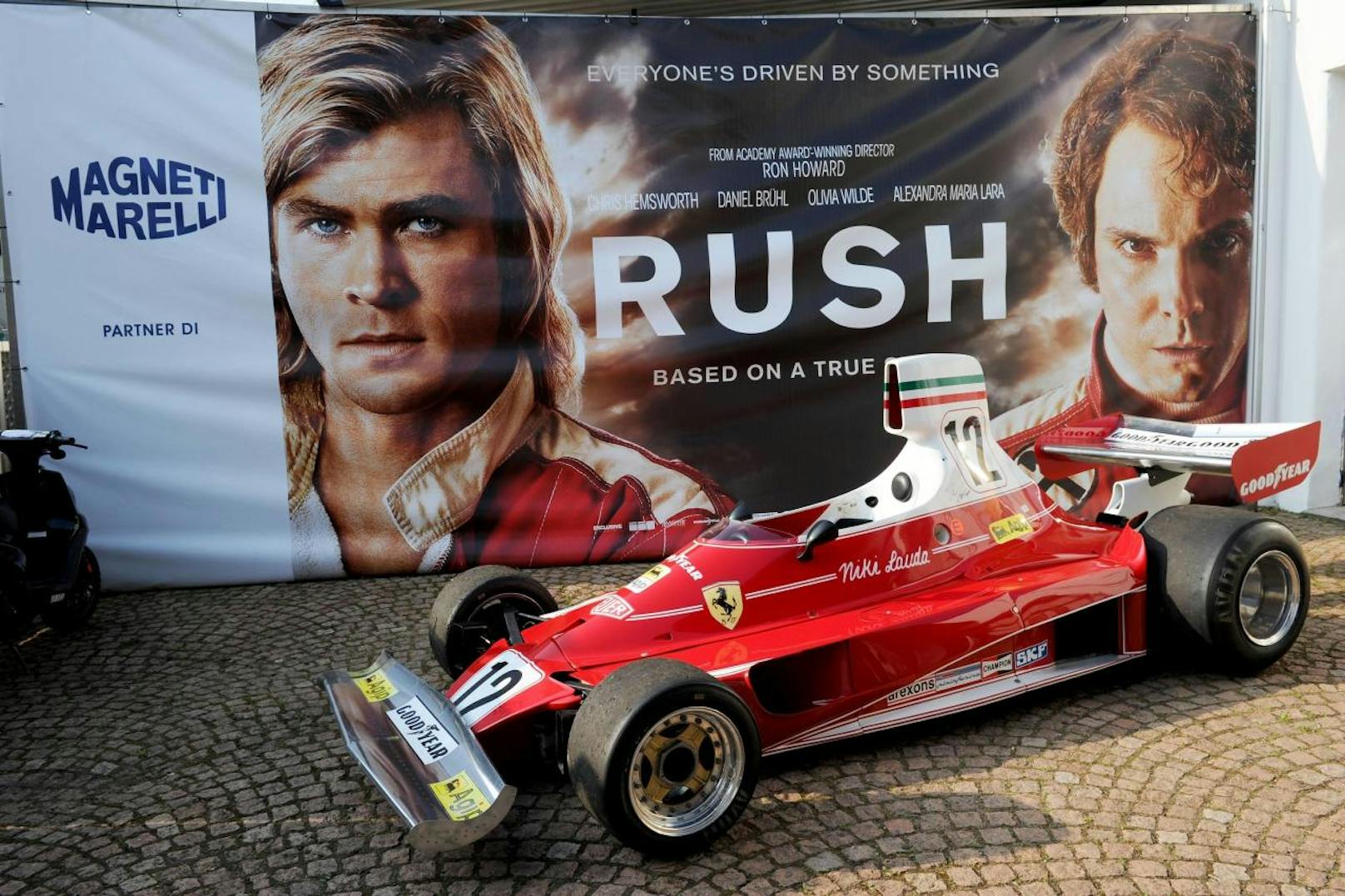 Das bewegte Leben Laudas mit dem Crash am Nürburgring wurde im Film "Rush" verewigt.