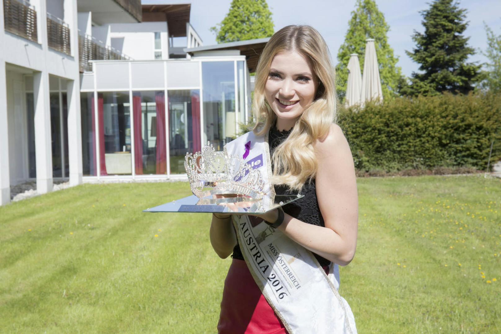 Übergibt am 6. Juli das Krönchen an ihre Nachfolgerin im Casino Baden: Miss-Austria Dragana Stankovic