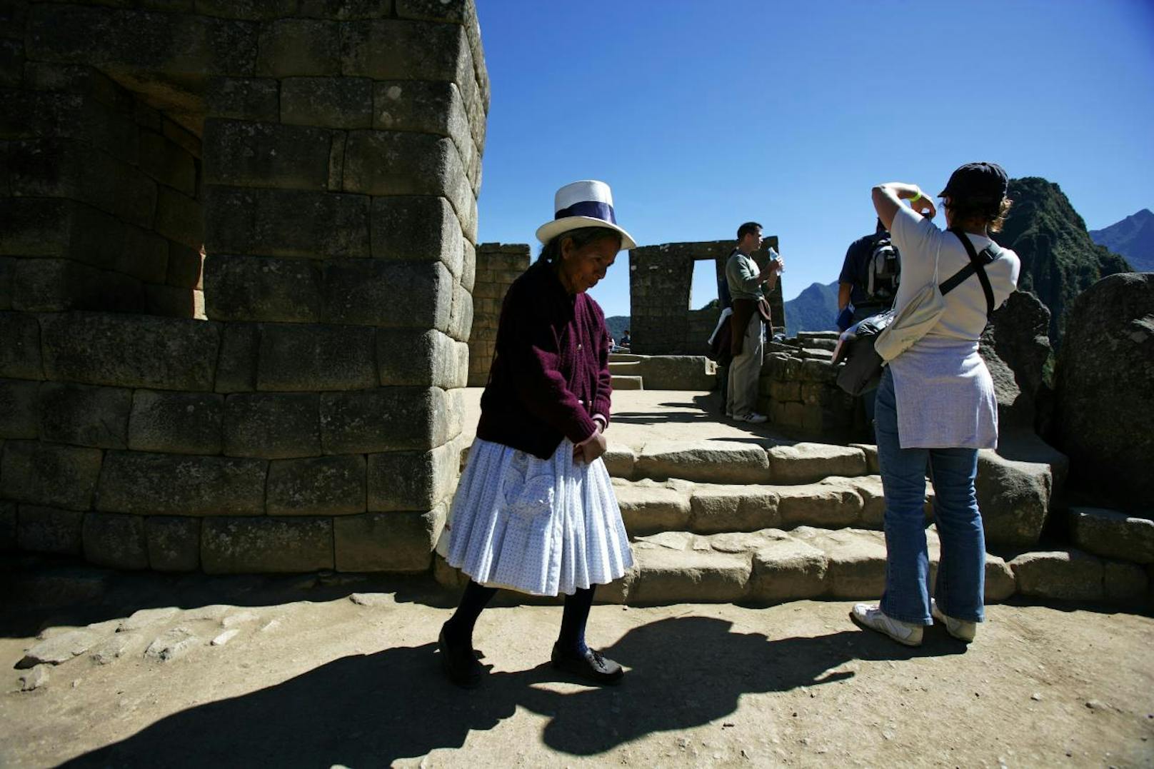 Erbaut wurde die Stadt einer Theorie zu Folge von Pachacuti, einem Herrscher der Inka, um 1450.
