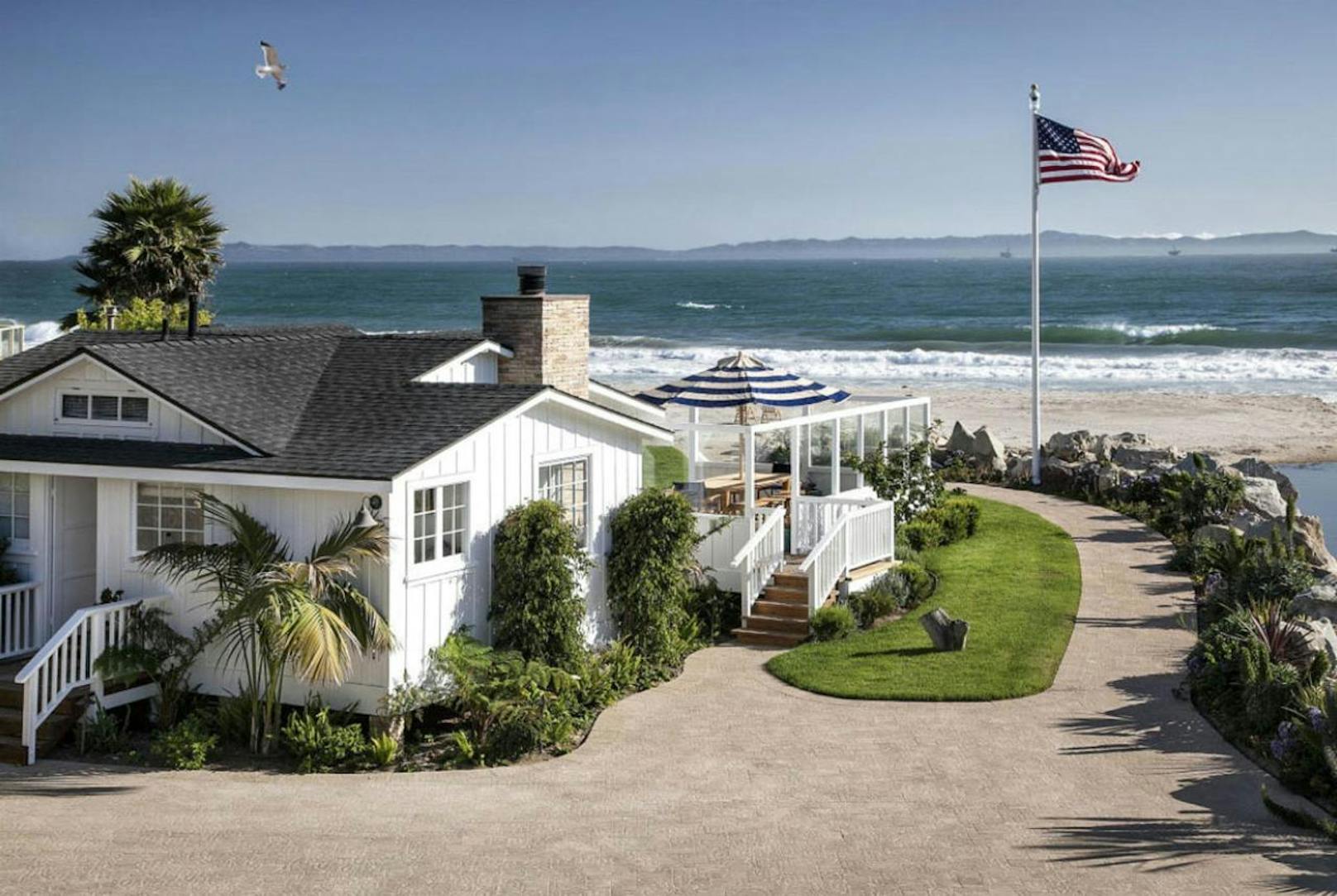 10 Millionen US-Dollar hat das Promi-Pärchen für das Strandhaus in Santa Barbara hingelegt