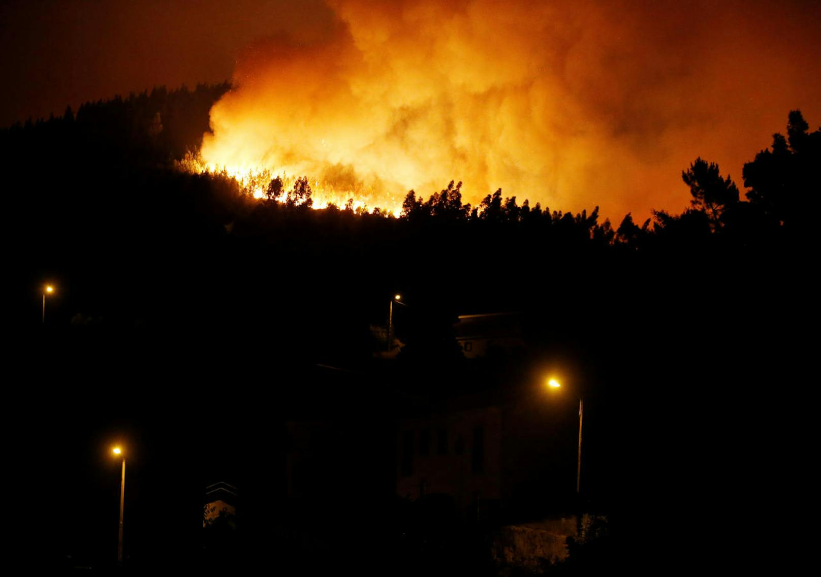 "Von den Flammen völlig eingekesselt": Die Waldbrände in Pedrógão Grande.