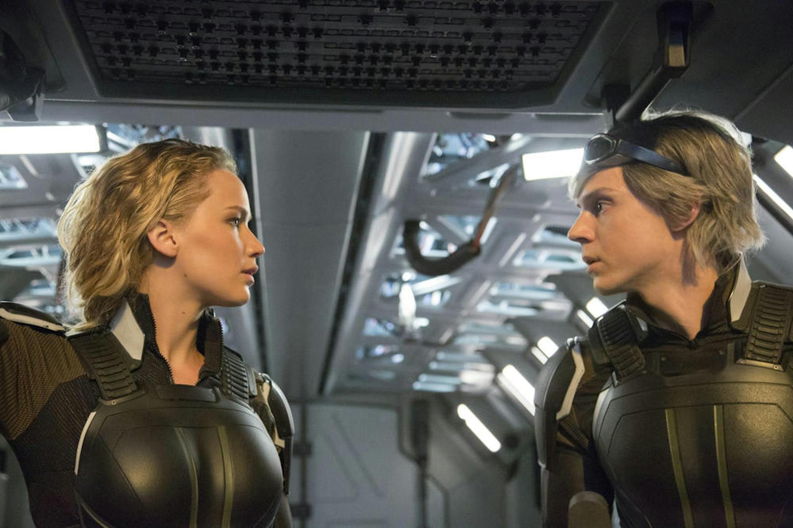 Jennifer Lawrence als Mystique und Evan Peters als Quicksilver in "X-Men: Apocalypse"
