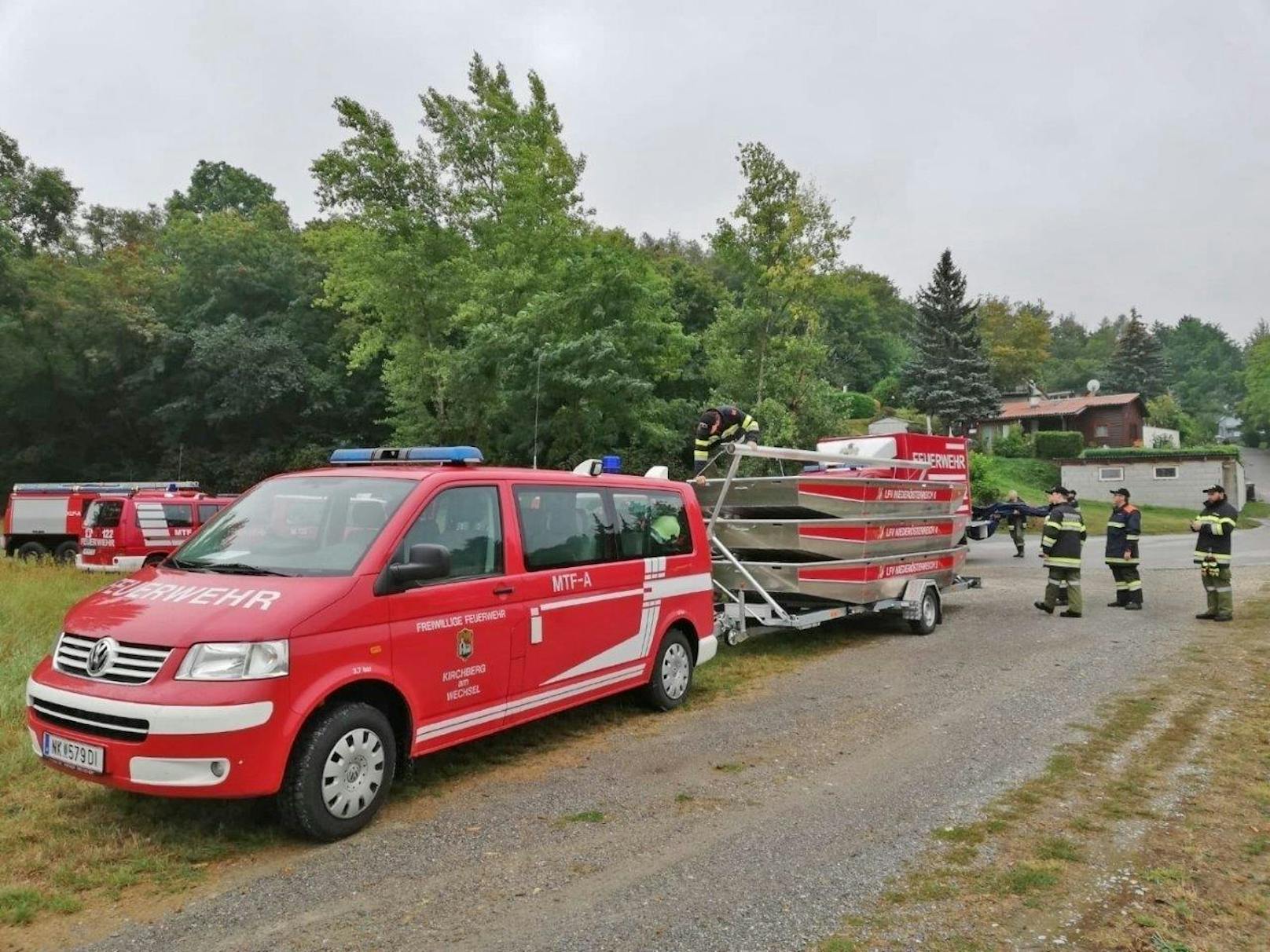 Da auf der Donau bei Hainburg von der Feuerwehr eine große Donau-Übung abgehalten wurde, waren die Freiwilligen Einsatzkräfte rasch zur Stelle, um Hilfe zu leisten.