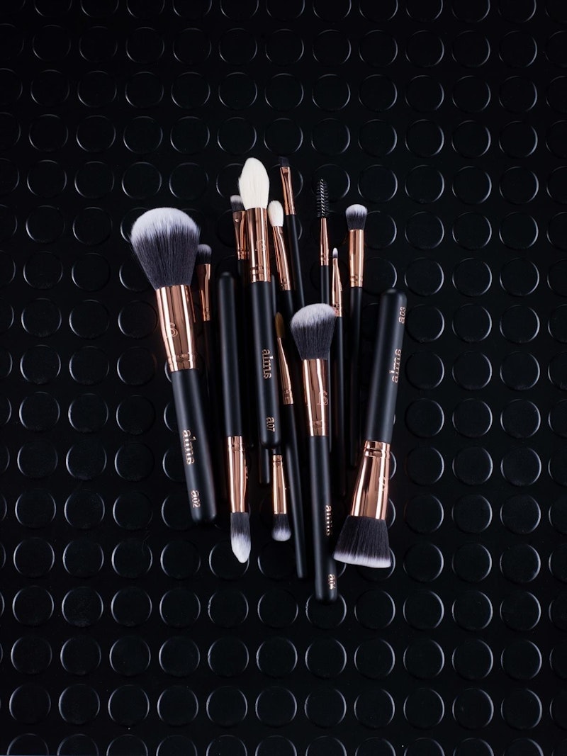 Ein Luxus-Geschenk für jeden Beauty-Fan zu Weihnachten sind die Make-Up Brushes von "Alma Brushes". Am 6.12.2018 wird es die einzigartige Möglichkeit geben sich von einem Meistergraveur die Pinsel personalisieren zu lassen.