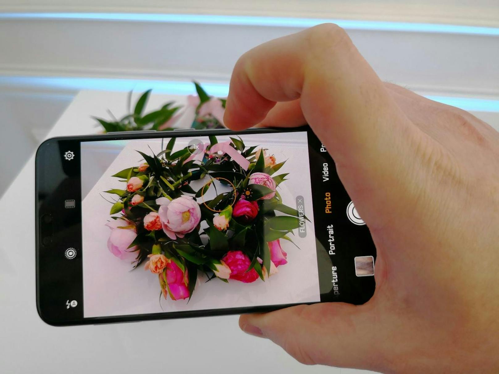 Huawei hat die neue Smartphone-Serie P20 in Paris samt Weltneuheit präsentiert. "Heute" konnte das Spitzenmodell P20 Pro mit Dreifach-Kamera testen.