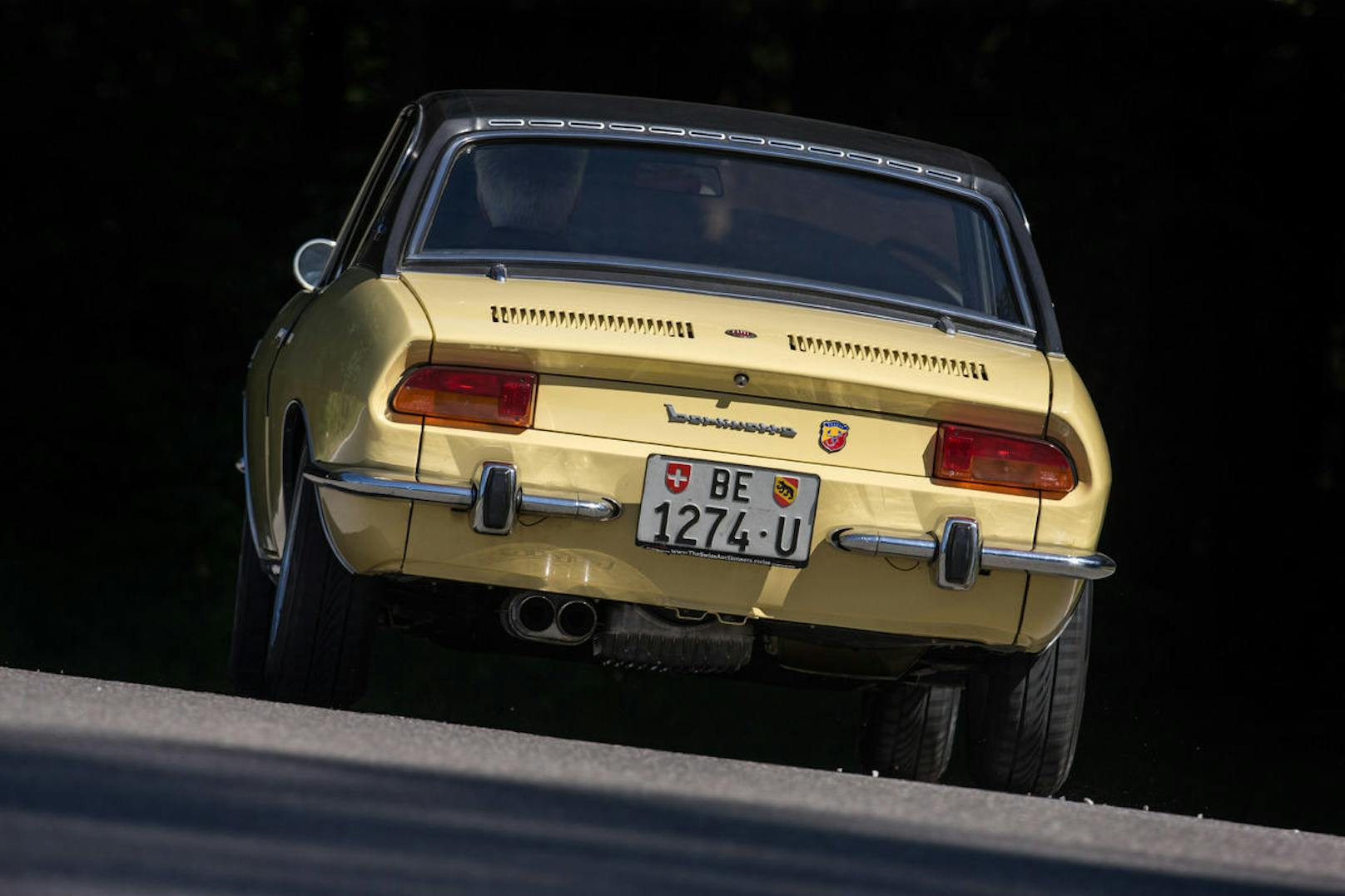 Auch von hinten sind die Unterschiede zum normalen Fiat 850 Spider gering.