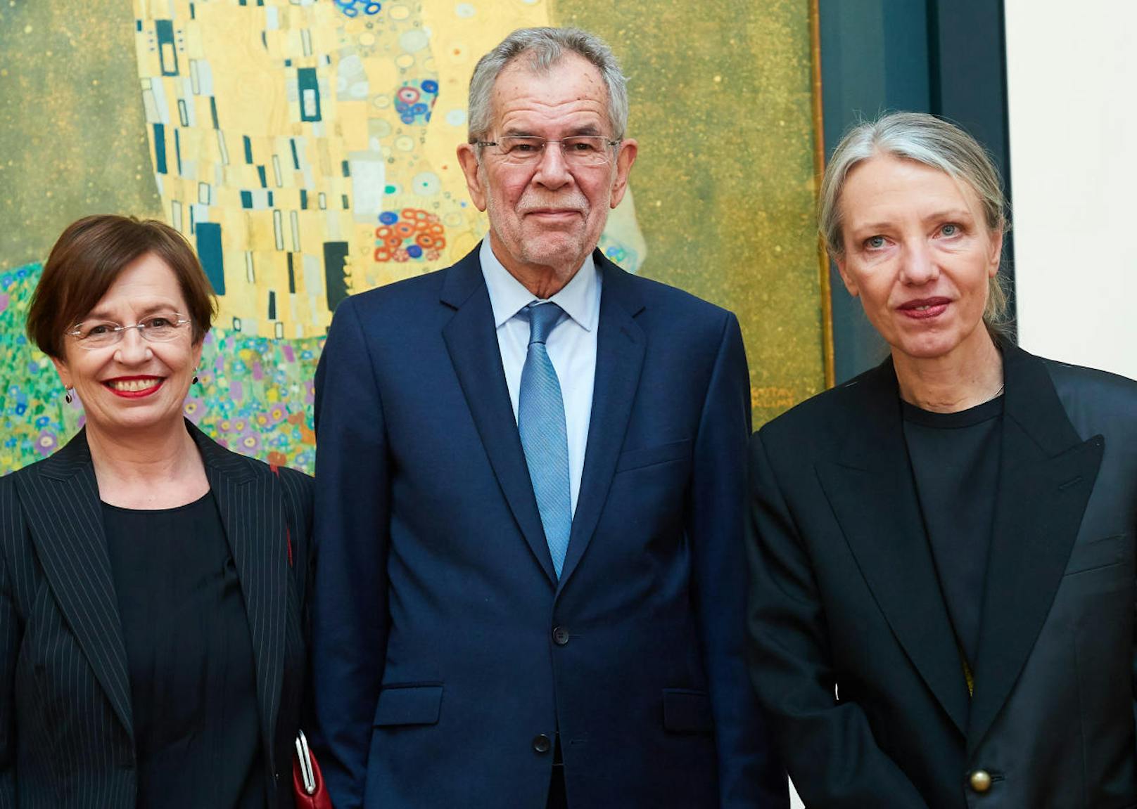 Bundespräsident Alexander van der Bellen, Ehefrau Doris Schmidauer und Belvedere Chefin Stella Rollig