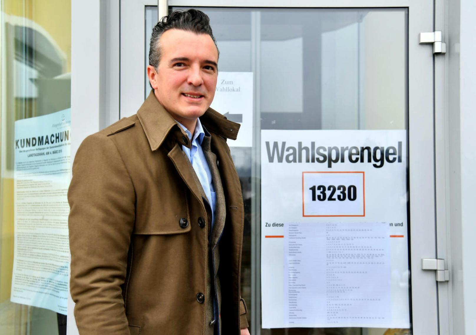 FPÖ-Spitzenkandidat Gernot Darmann nach seiner Stimmabgabe in Klagenfurt am Sonntag, 4. März 2018, anlässlich der Kärntner Landtagswahl.