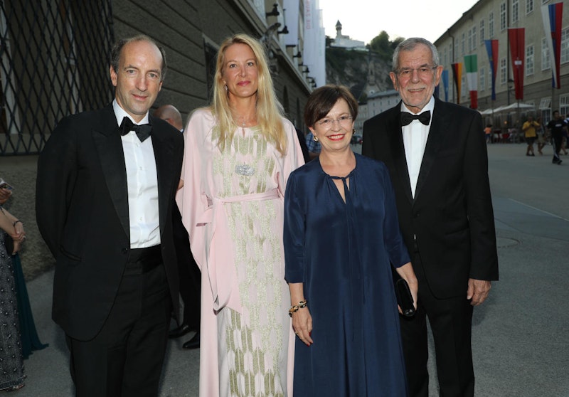Premiere der Oper "Salome" in der Felsenreitschule Salzburg: Im Bild v.l. Christoph Dichand und "Heute"-Herausgeberin Eva Dichand, Doris Schmidauer und Alexander Van der Bellen.