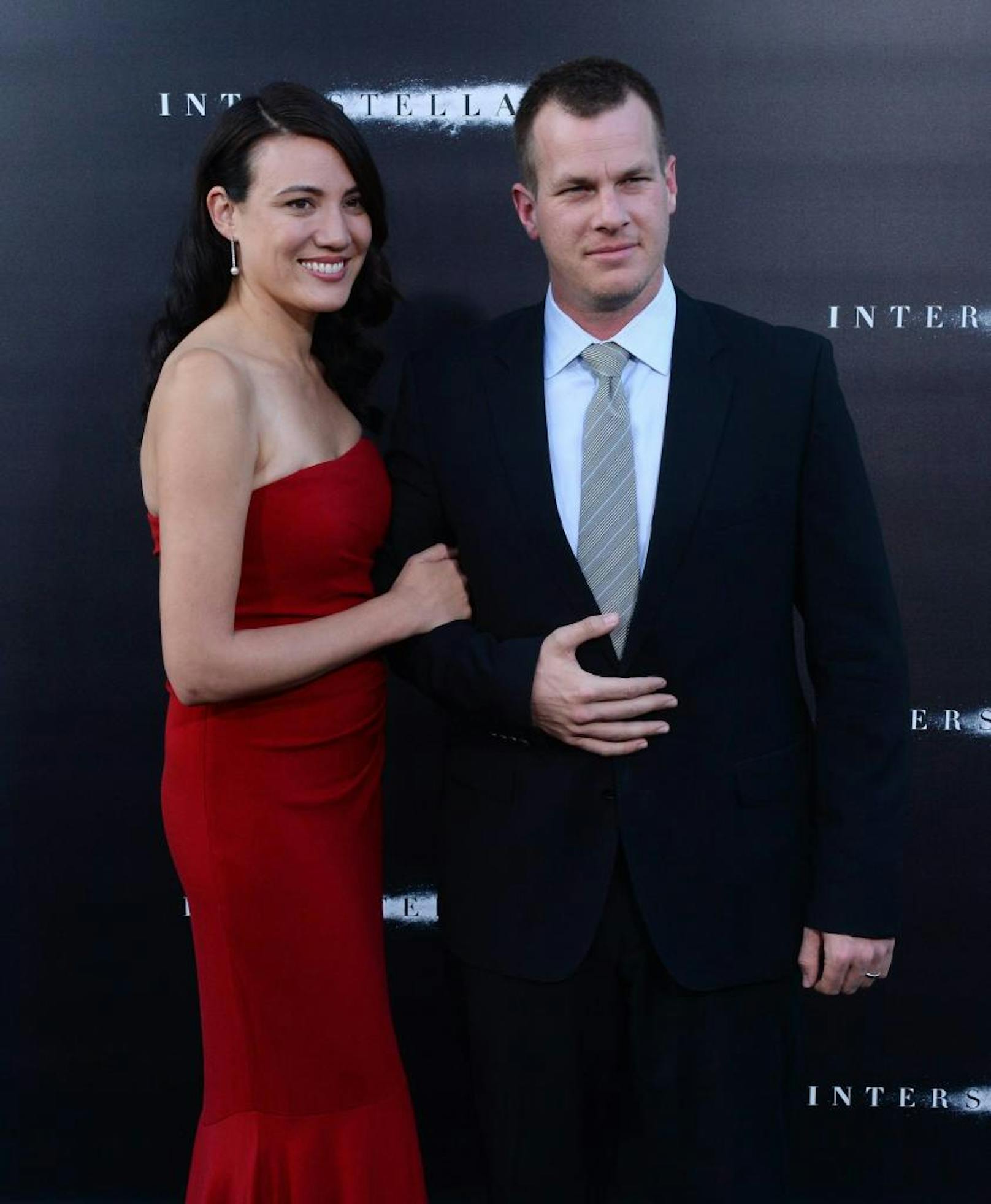 Lisa Joy und Jonathan Nolan bei der Premiere von "Interstellar" am 26. Oktober 2014 in Hollywood. 